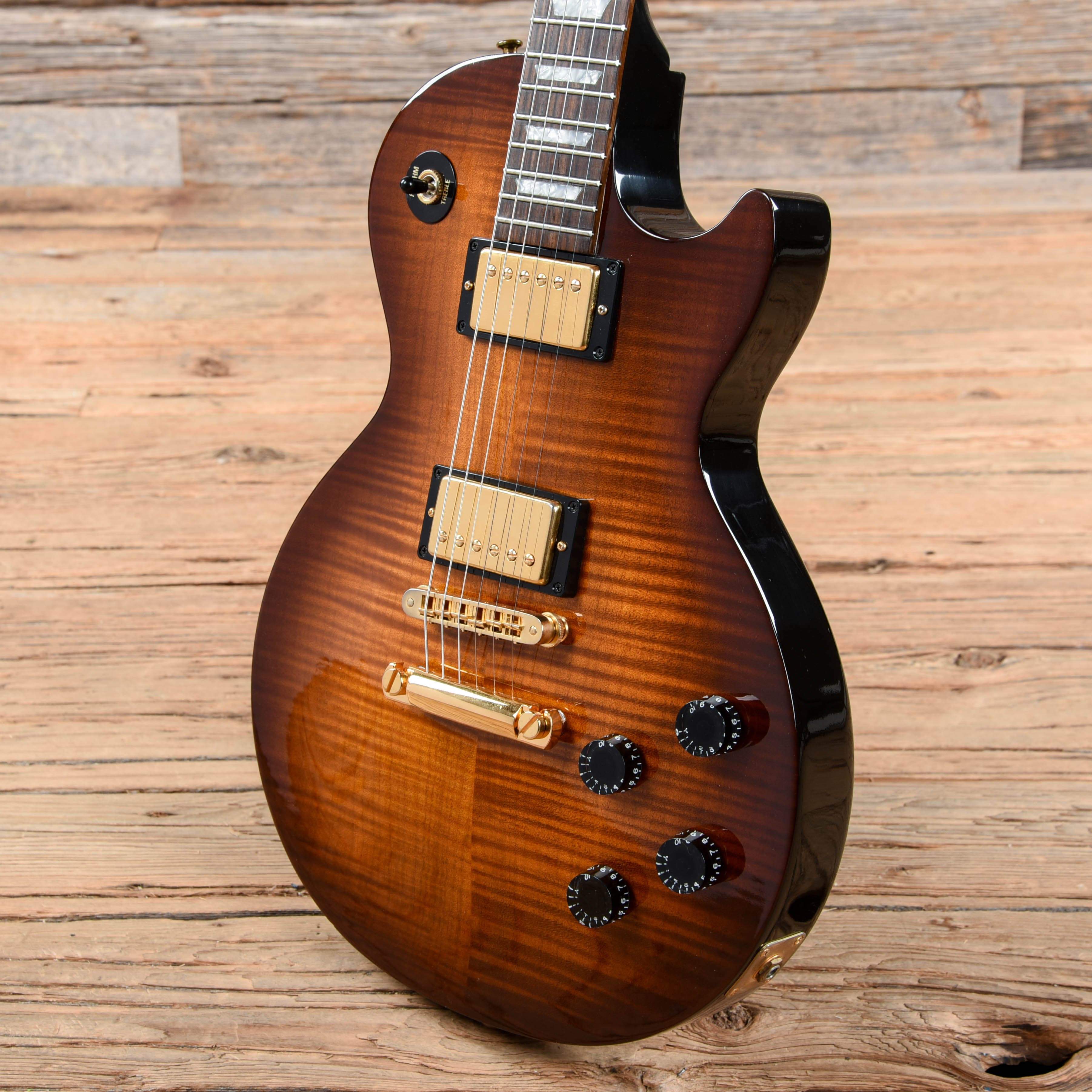 Gibson Les Paul Studio Deluxe Sunburst 2001 – Chicago Music Exchange