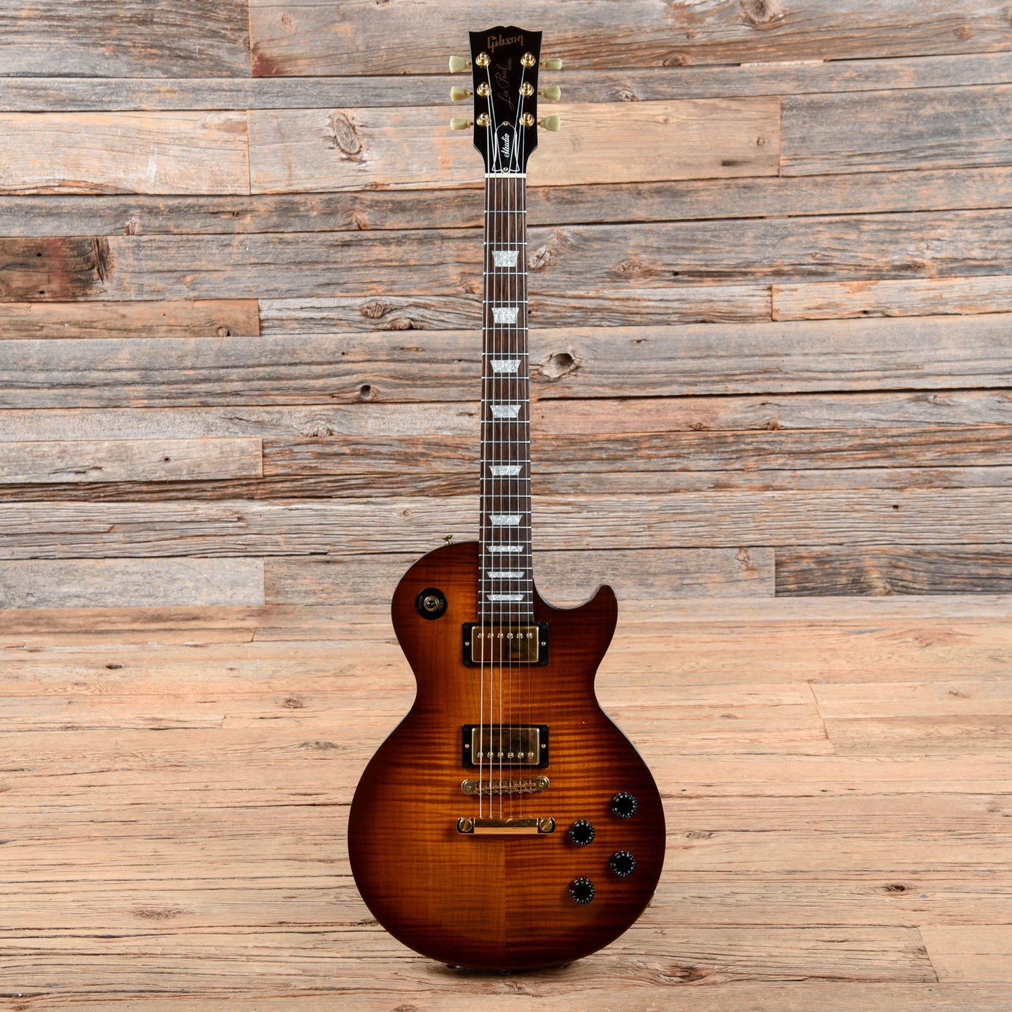 Gibson Les Paul Studio Deluxe Sunburst 2001 Electric Guitars / Solid Body