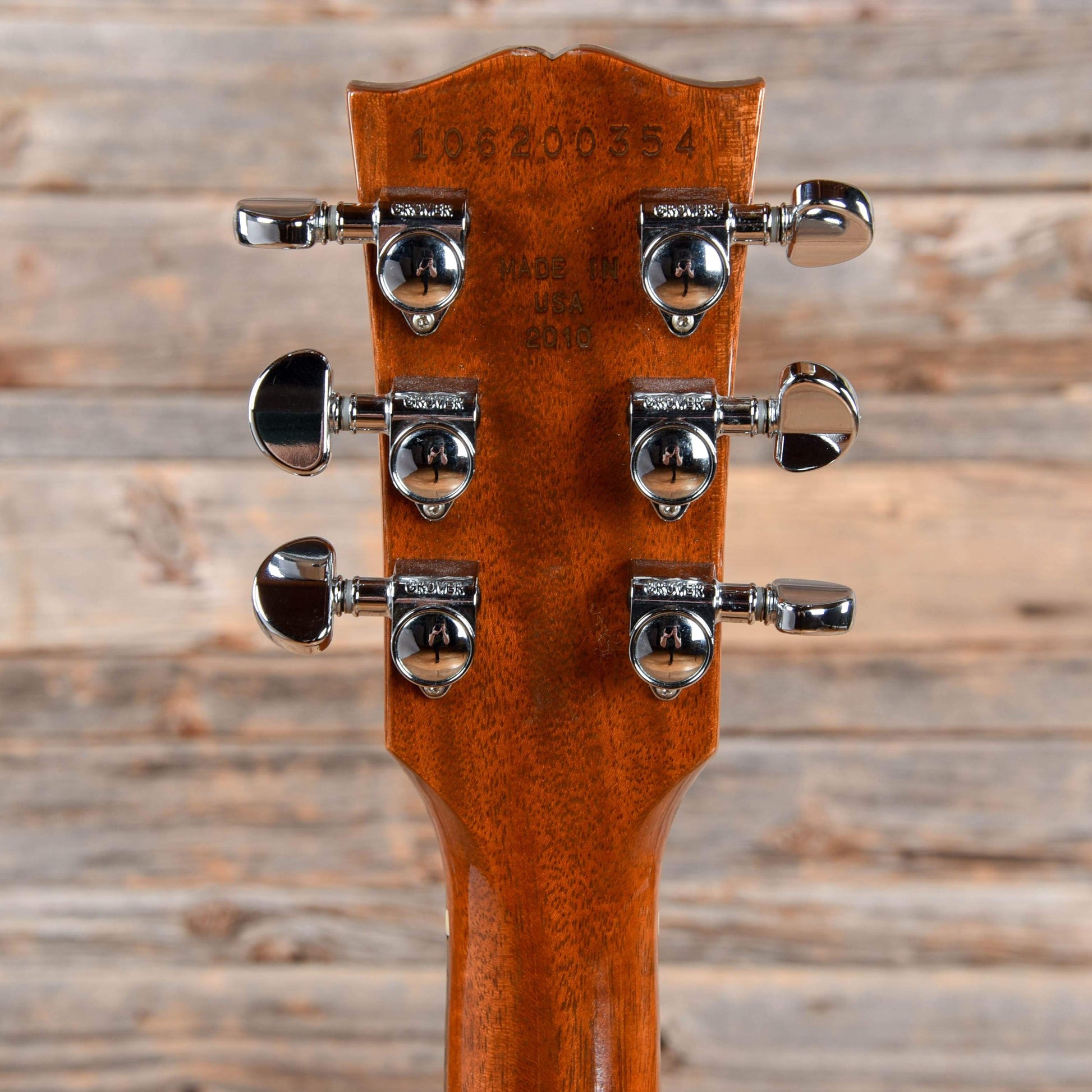 Gibson Les Paul Studio Deluxe Sunburst 2010 Electric Guitars / Solid Body