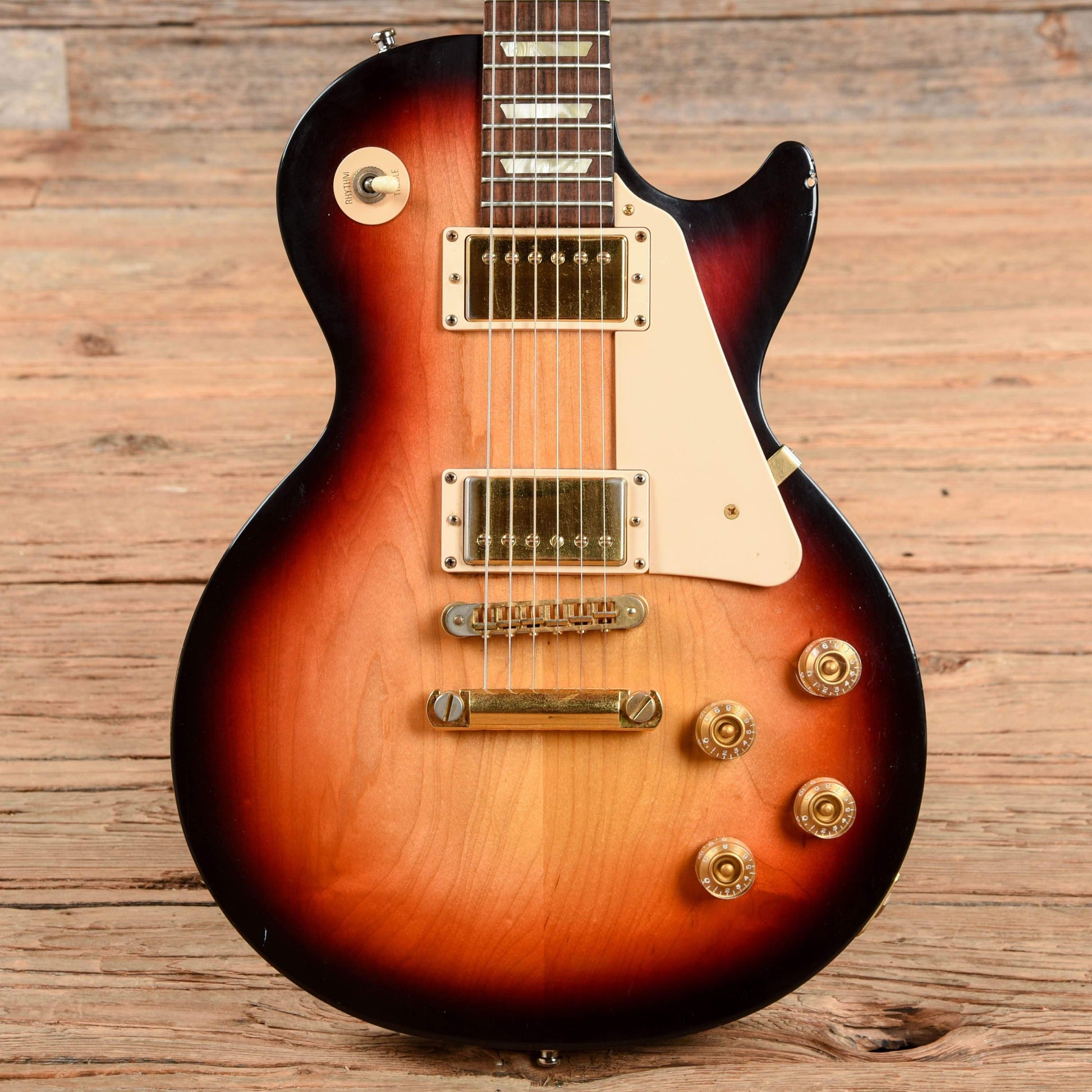 Gibson Les Paul Studio Fireburst 2006 Electric Guitars / Solid Body