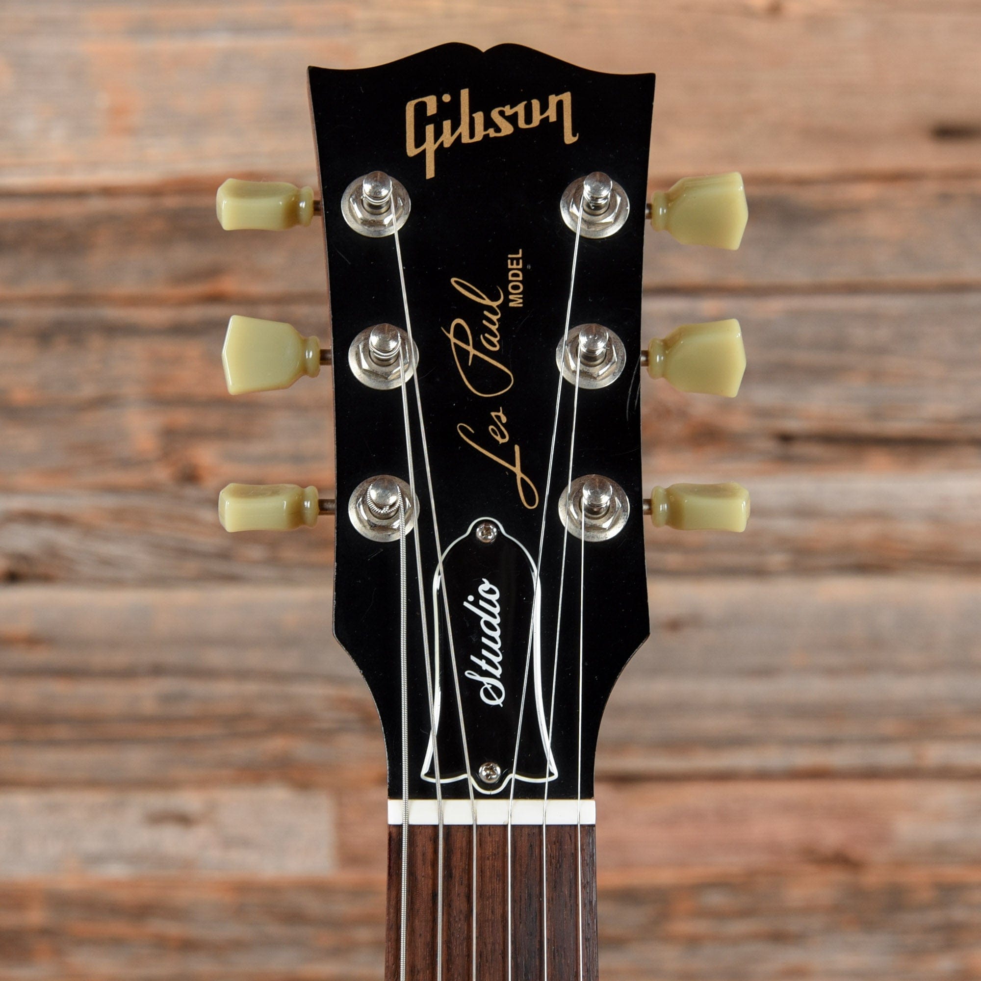 Gibson Les Paul Studio Worn Cherry 2008 Electric Guitars / Solid Body