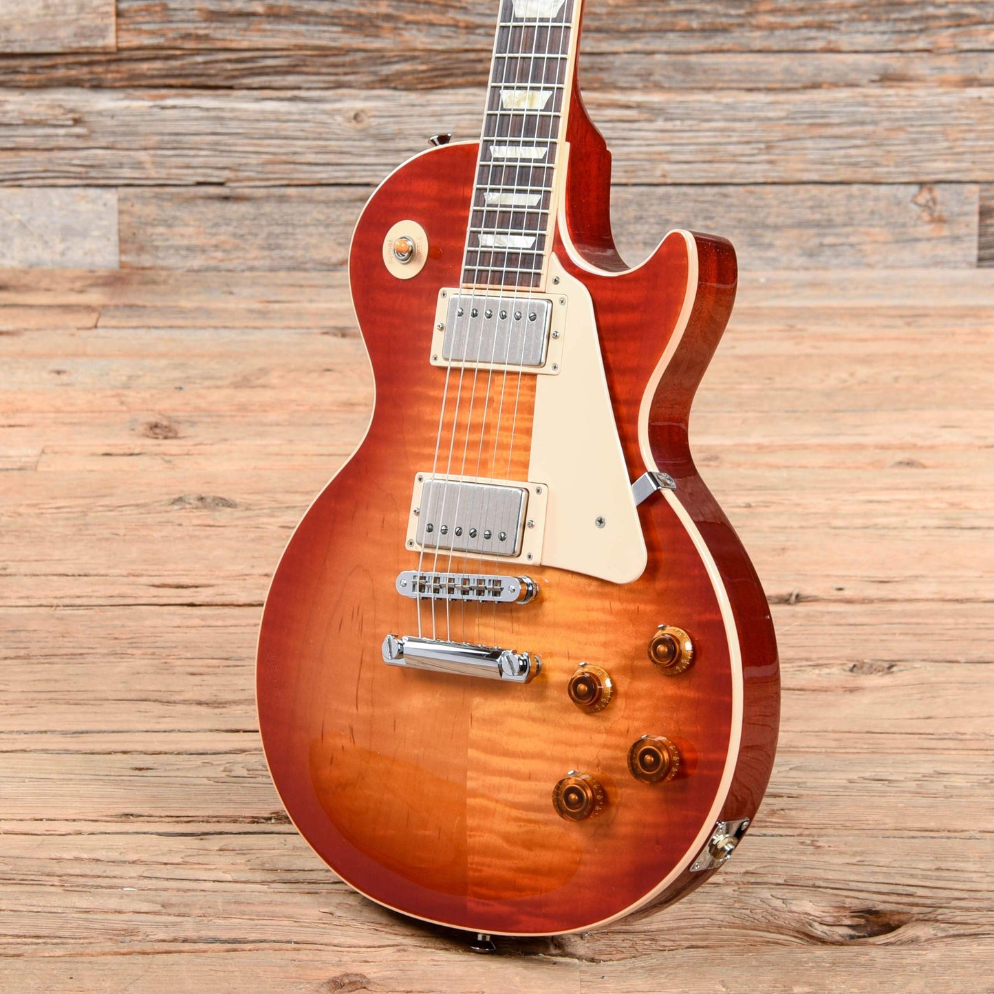 Gibson Les Paul Traditional Cherry Sunburst 2011 Electric Guitars / Solid Body