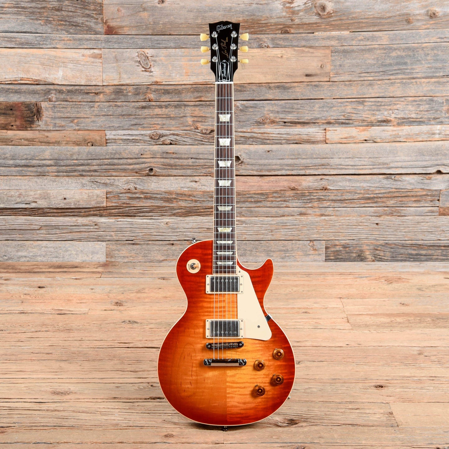 Gibson Les Paul Traditional Cherry Sunburst 2011 Electric Guitars / Solid Body
