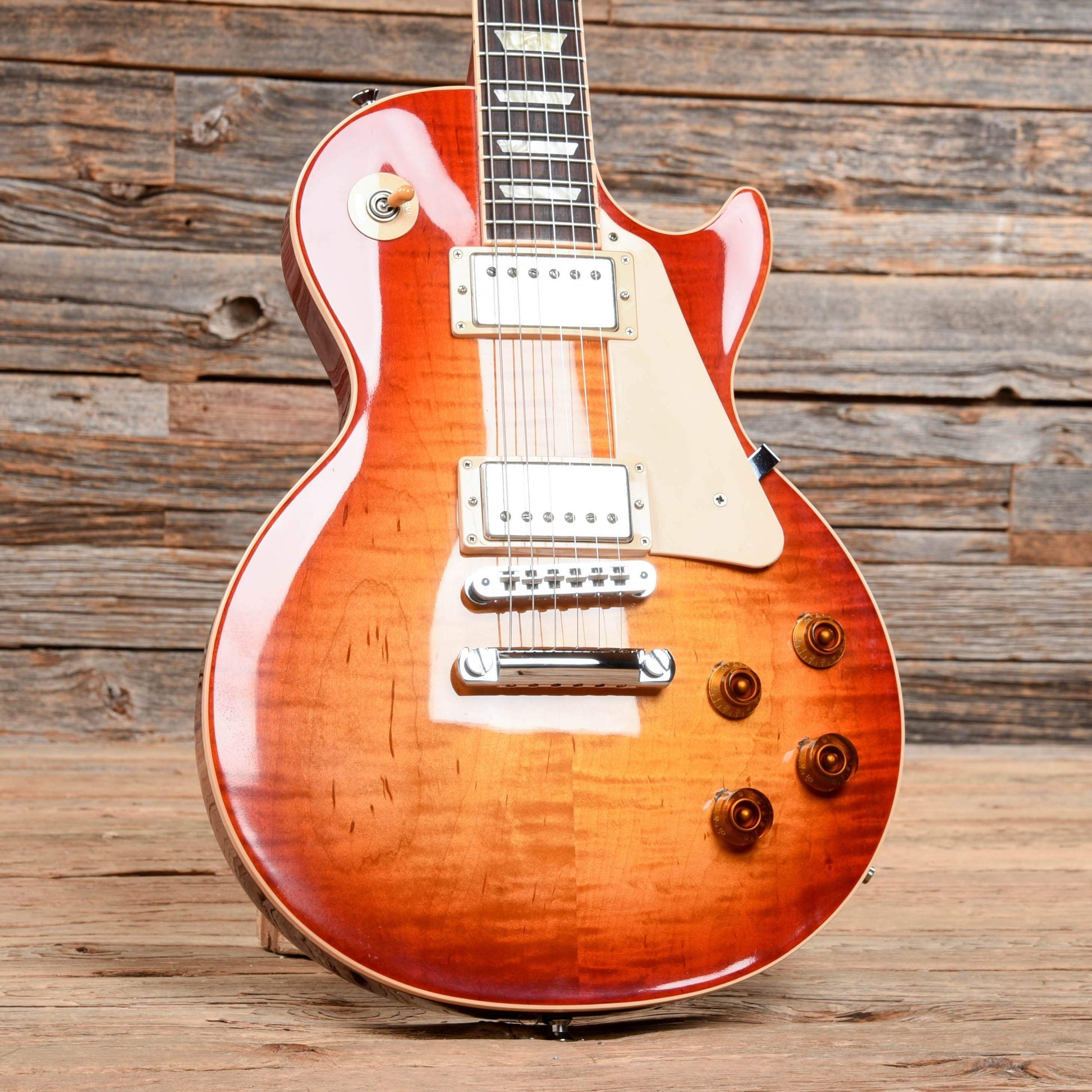 Gibson Les Paul Traditional Cherry Sunburst 2011 Electric Guitars / Solid Body