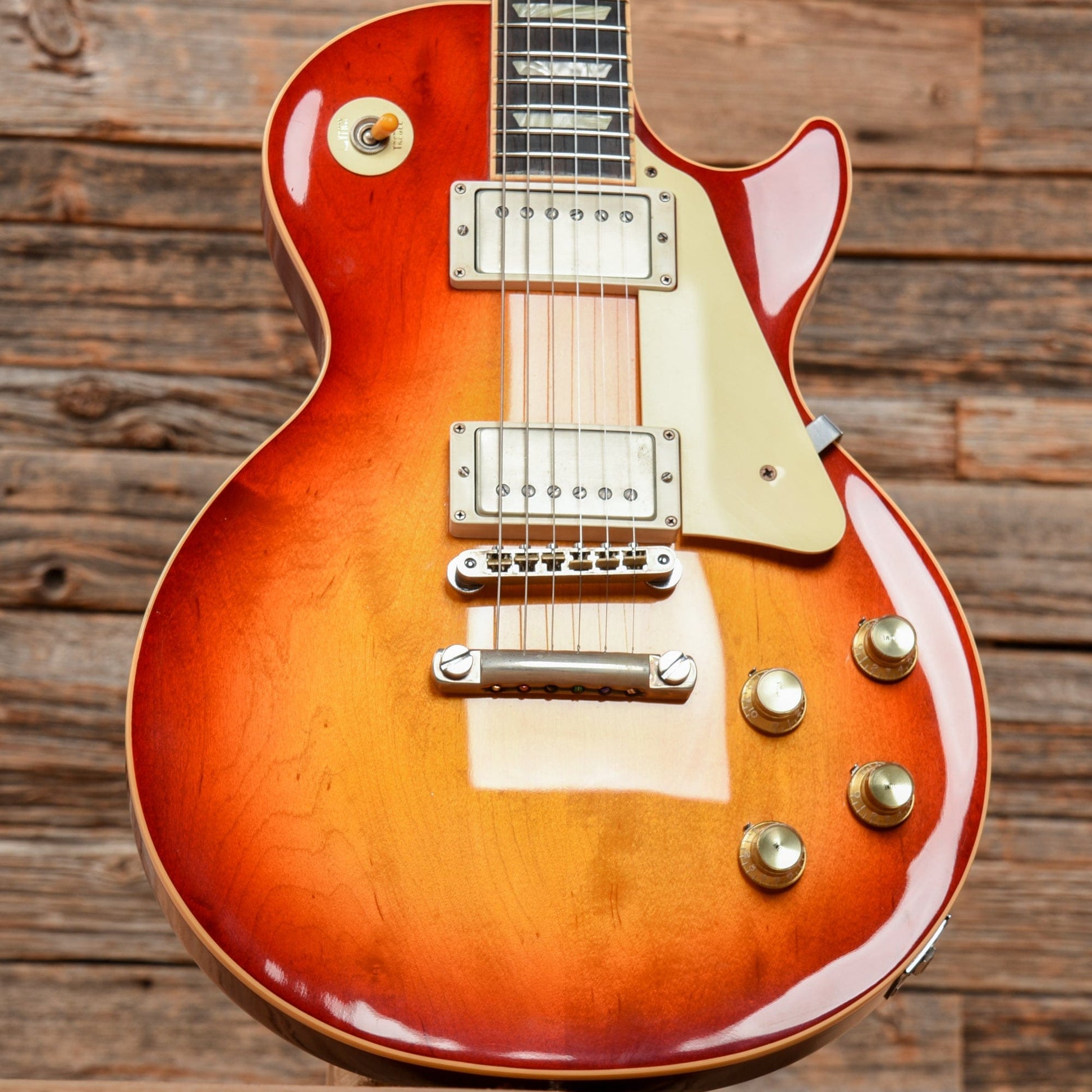 Gibson Les Paul Traditional Pro Cherry Sunburst 2009 Electric Guitars / Solid Body