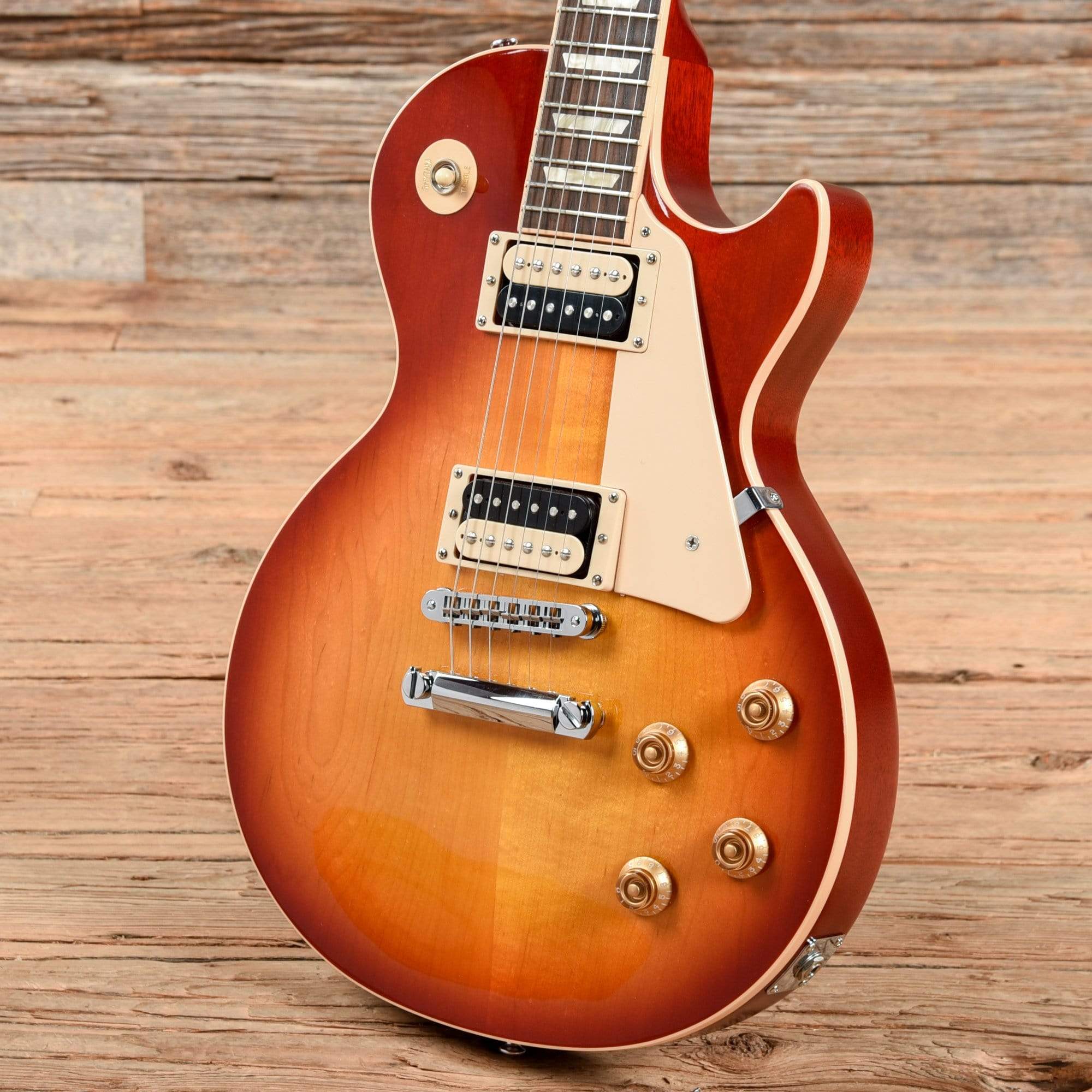 Gibson Les Paul Traditional Pro Cherry Sunburst 2010 – Chicago