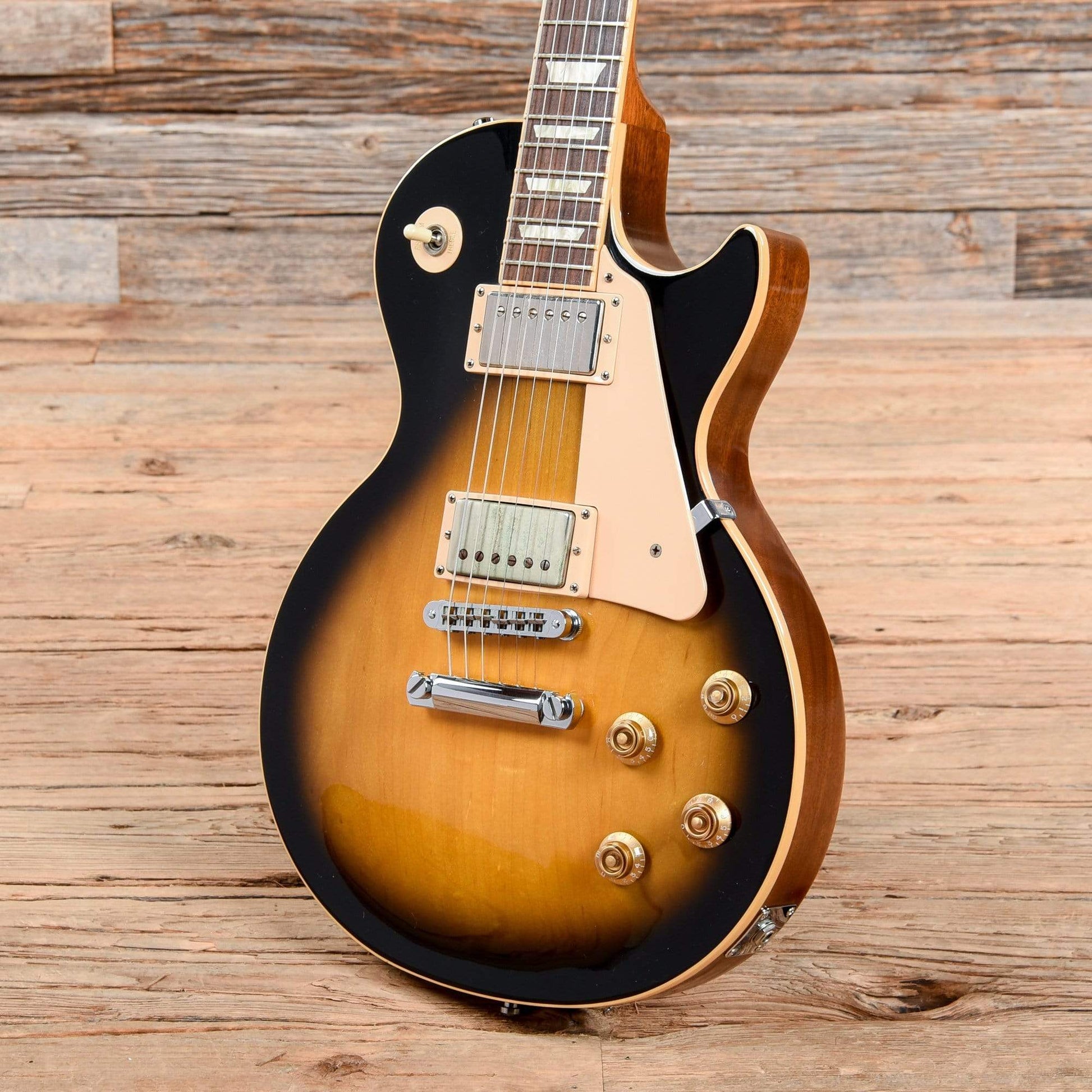 Gibson Les Paul Traditional Pro Sunburst 2009 Electric Guitars / Solid Body