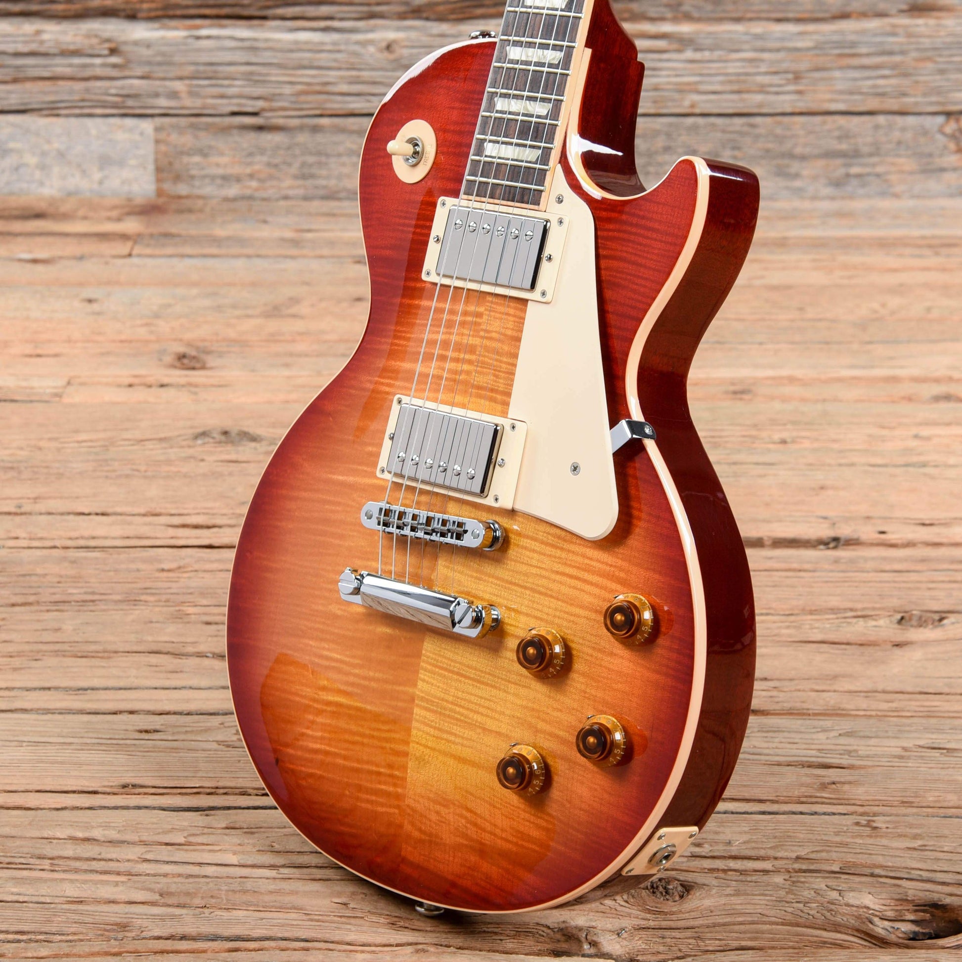 Gibson Les Paul Traditional Sunburst 2015 Electric Guitars / Solid Body