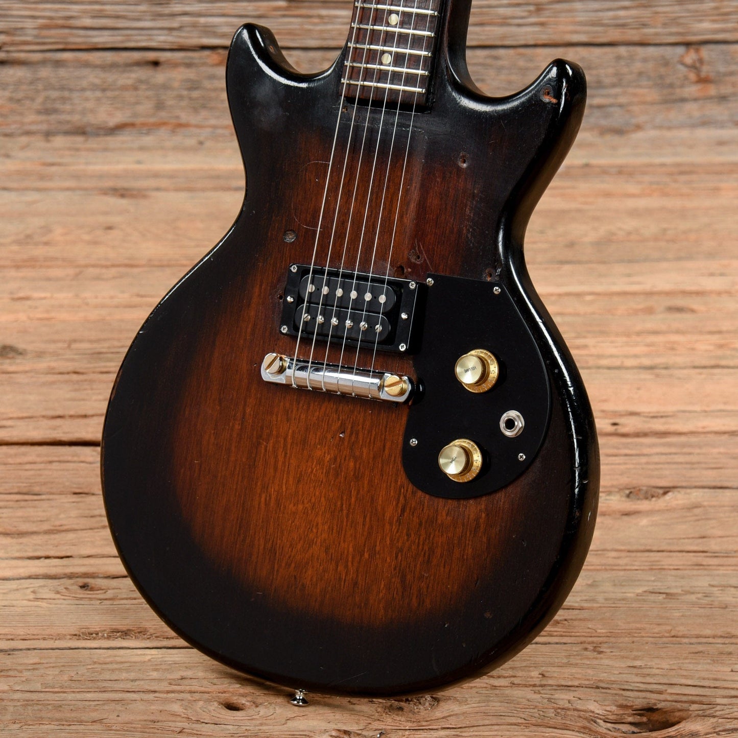 Gibson Melody Maker Sunburst Refin 1964 Electric Guitars / Solid Body