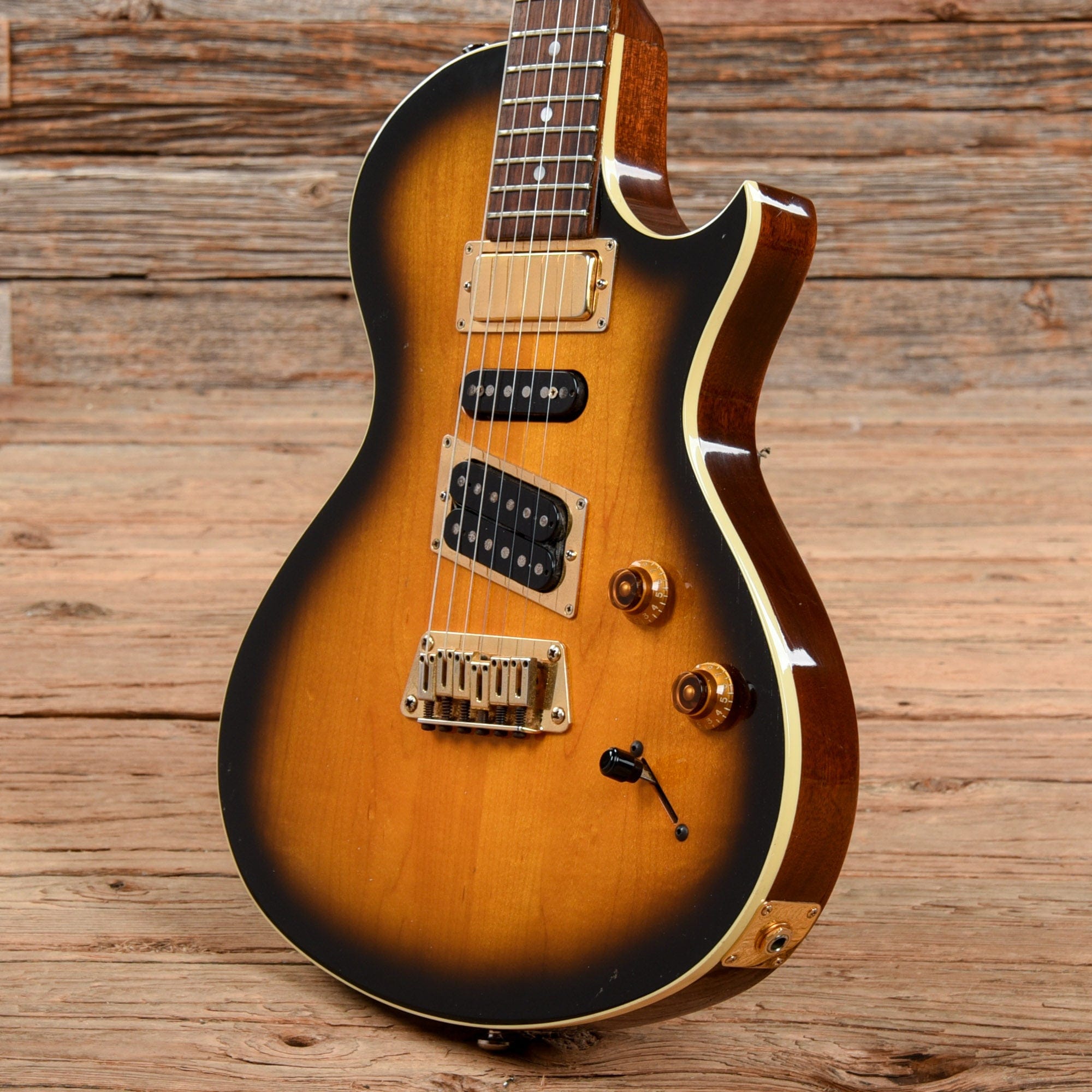 Gibson Nighthawk Special SP3 Sunburst 1996 Electric Guitars / Solid Body
