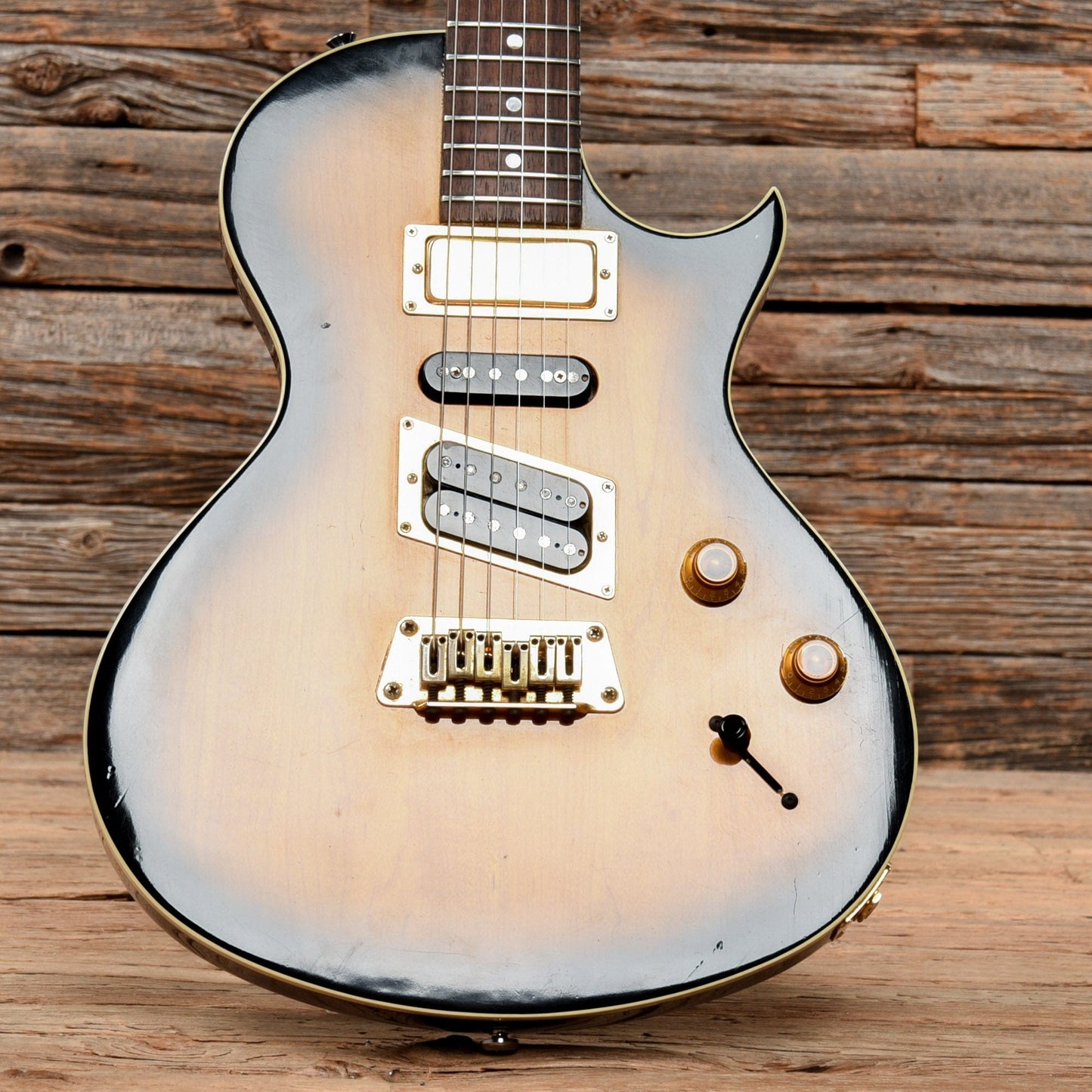 Gibson Nighthawk Special SP3 Sunburst 1996 Electric Guitars / Solid Body