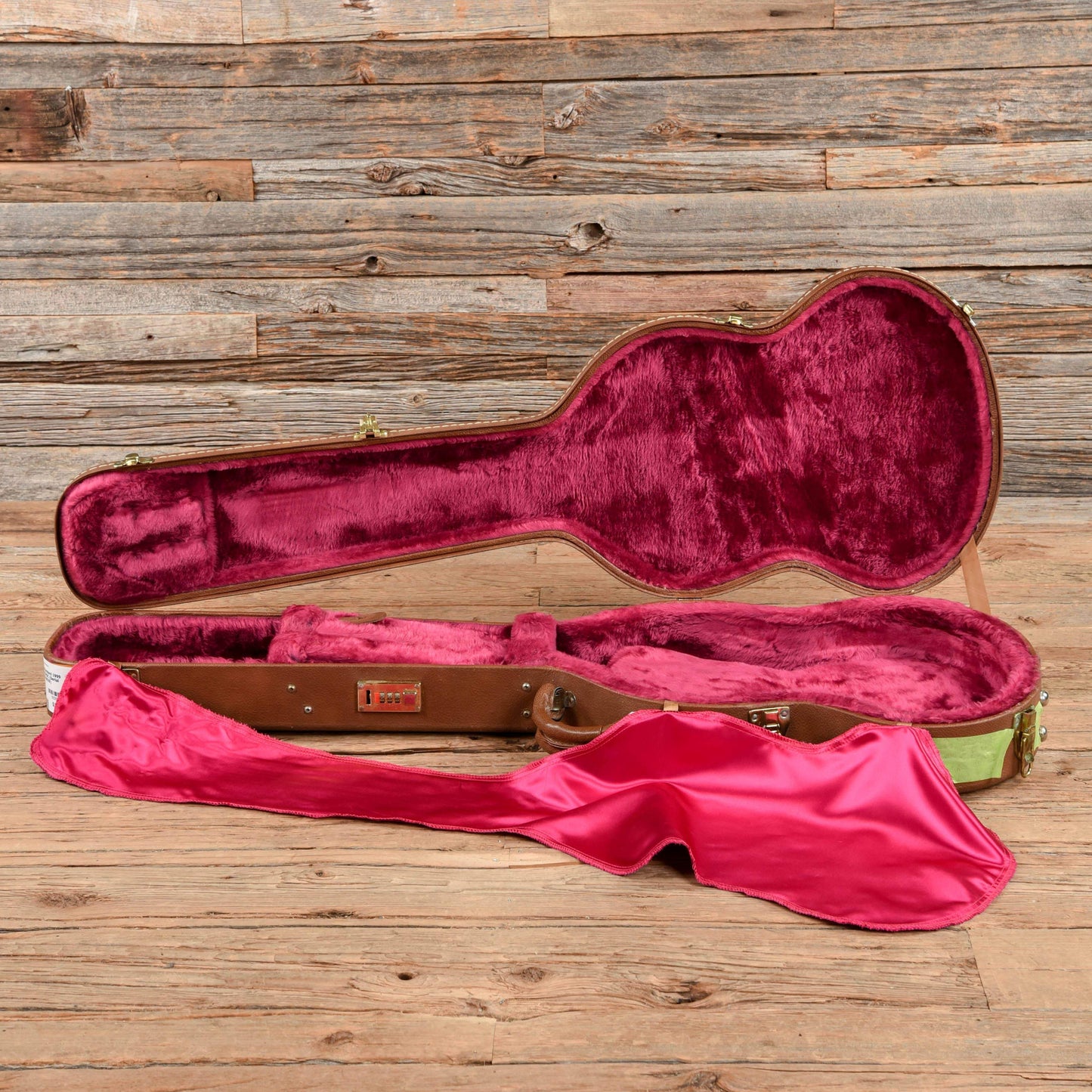 Gibson SG Standard Cherry 1999 Electric Guitars / Solid Body