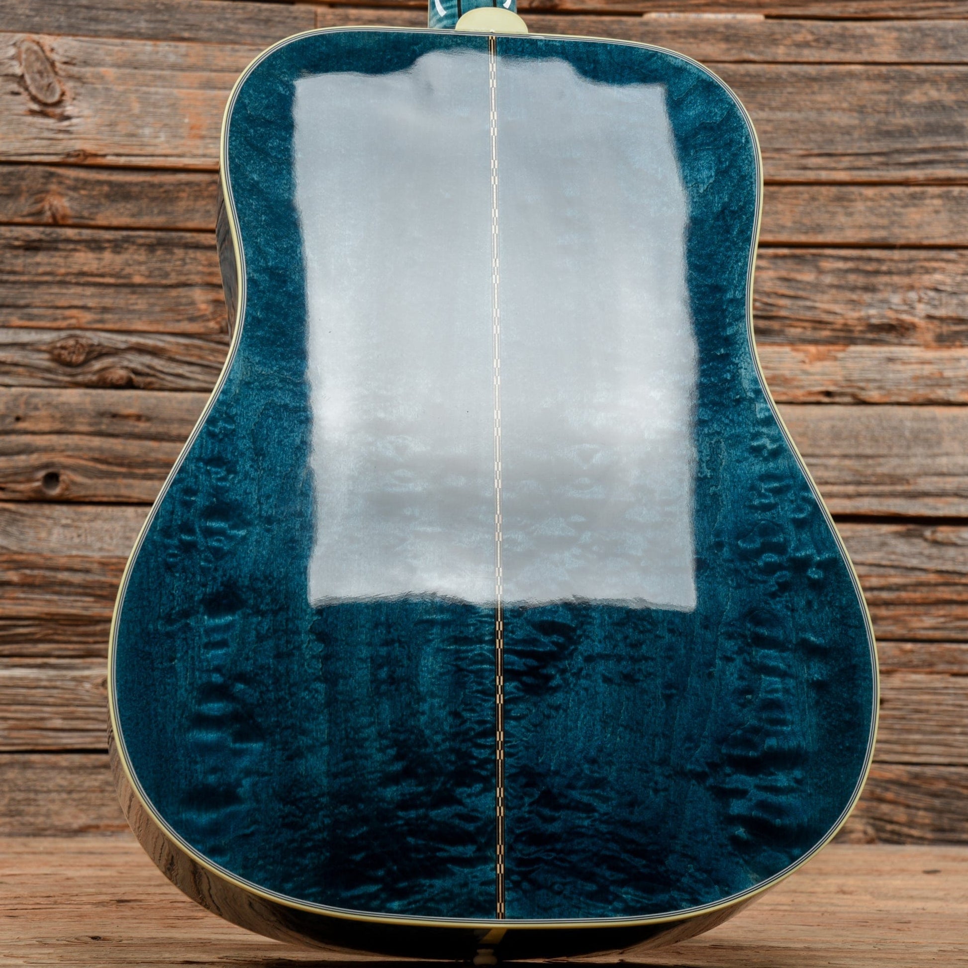 Gibson Doves in Flight Blue 2019