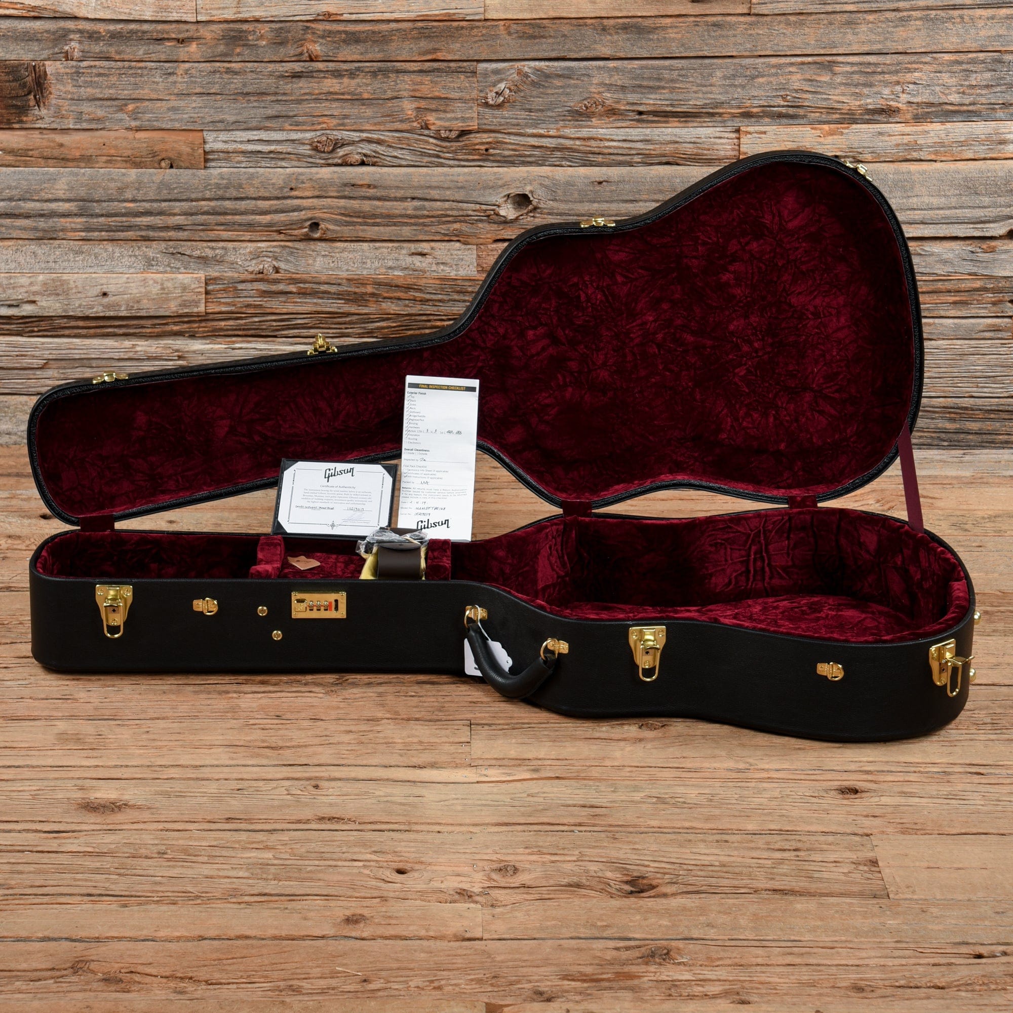 Gibson Doves in Flight Blue 2019