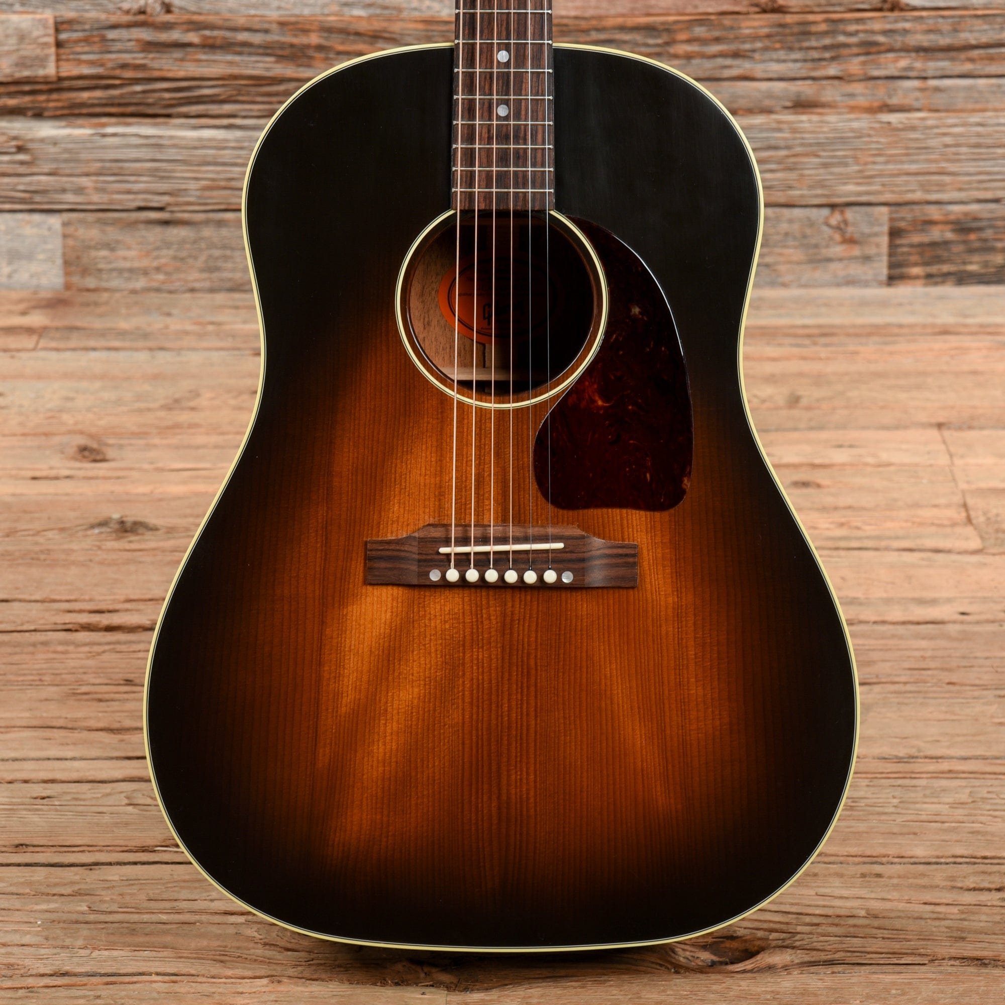 Gibson J-45 