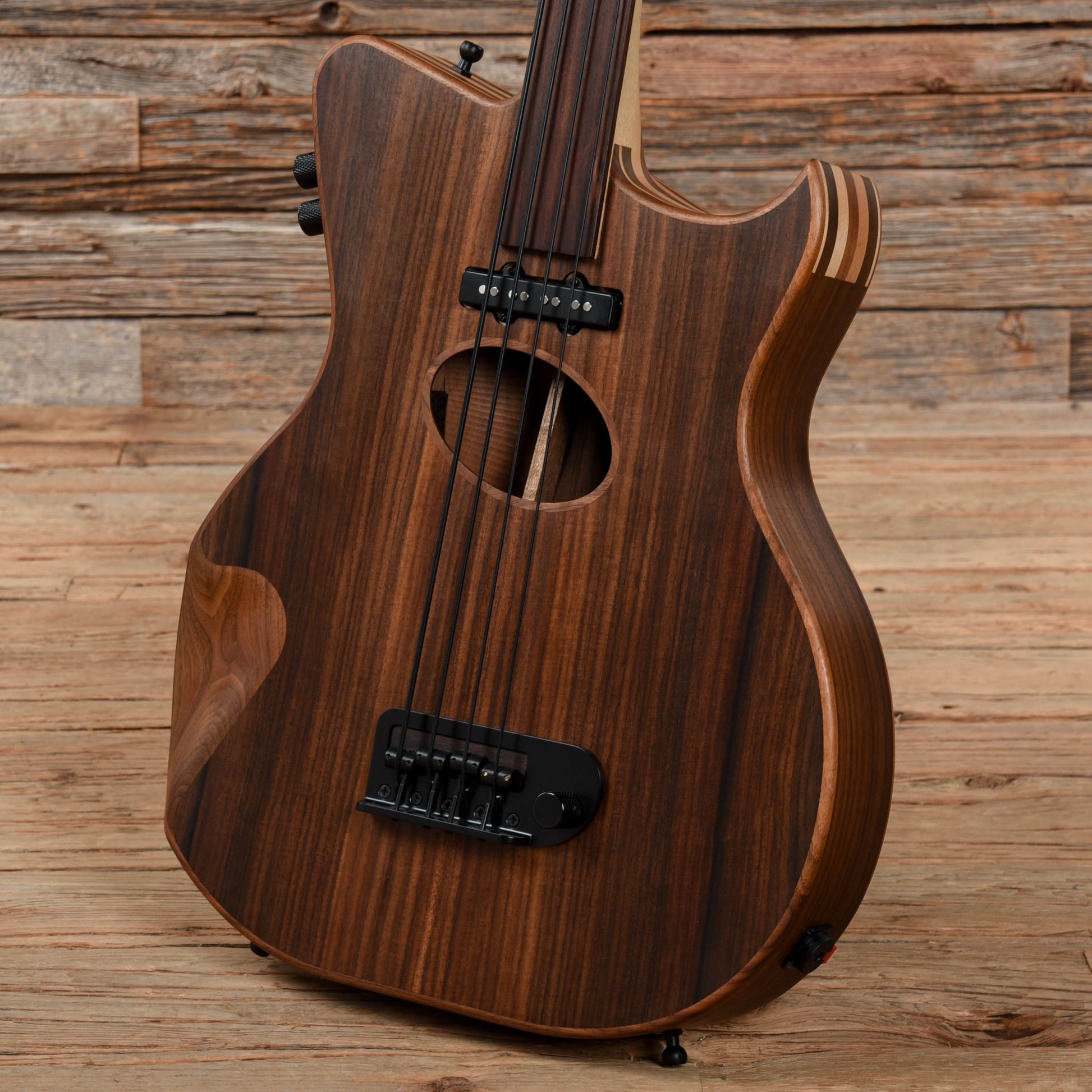 Gillett 4-String Fretless Bass Natural Bass Guitars / Short Scale