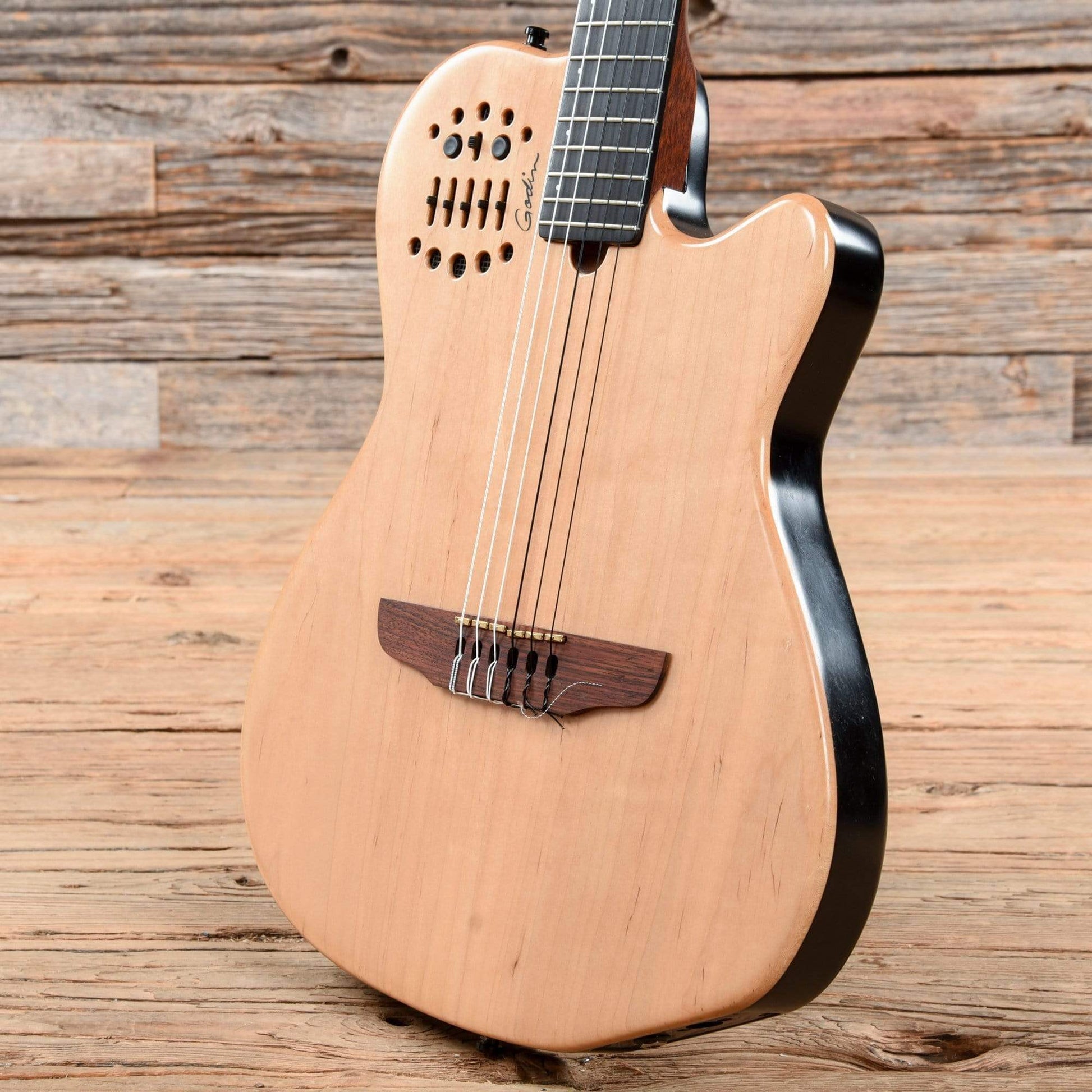 Godin ACS-SA Nylon Natural Electric Guitars / Semi-Hollow