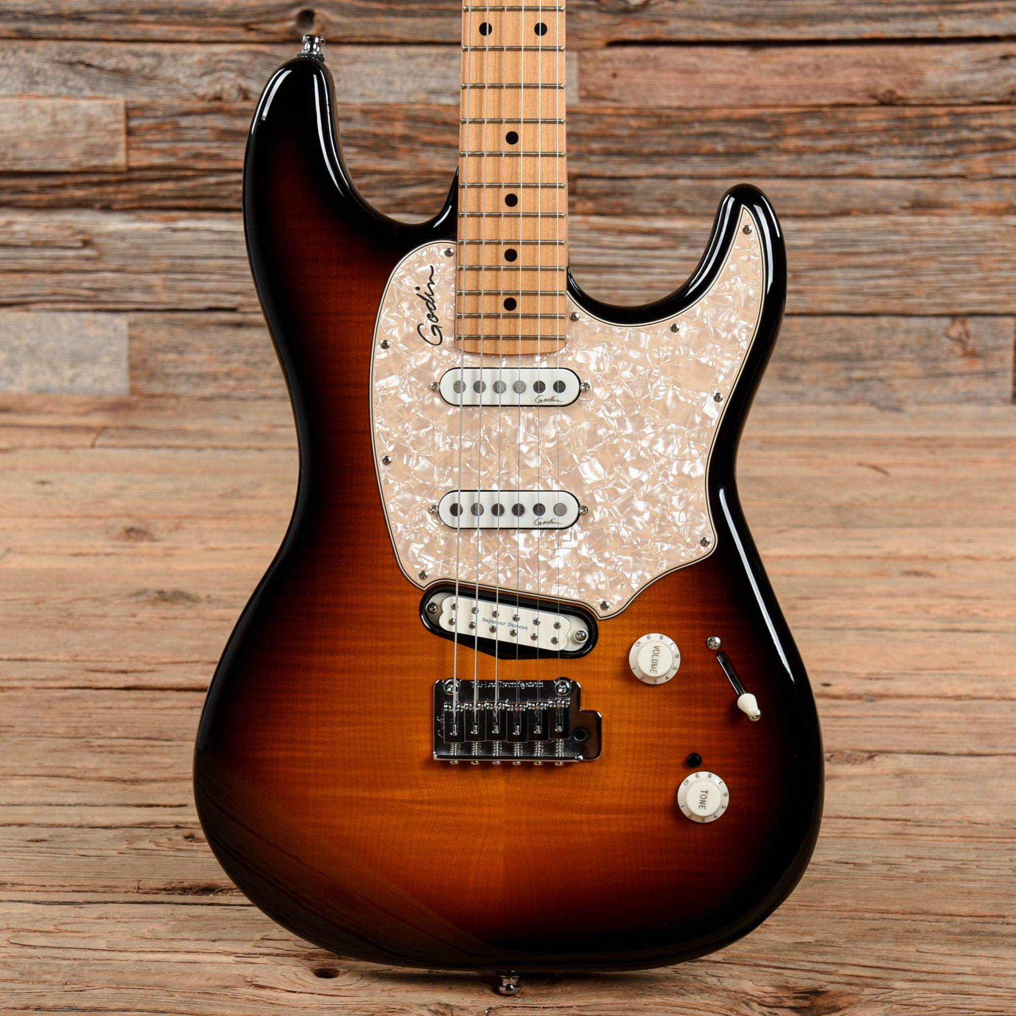 ■Godin Progression Plus ゴダン セイモアダンカン Godin Progression Plus Sunburst 2017 – Chicago Music Exchange
