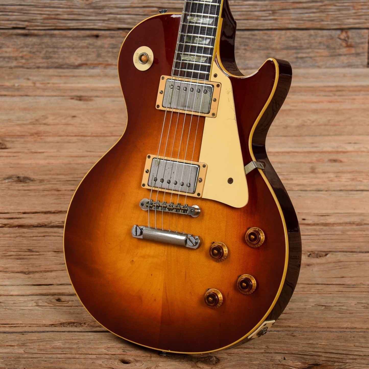 Greco EG700 Sunburst 1982 Electric Guitars / Solid Body