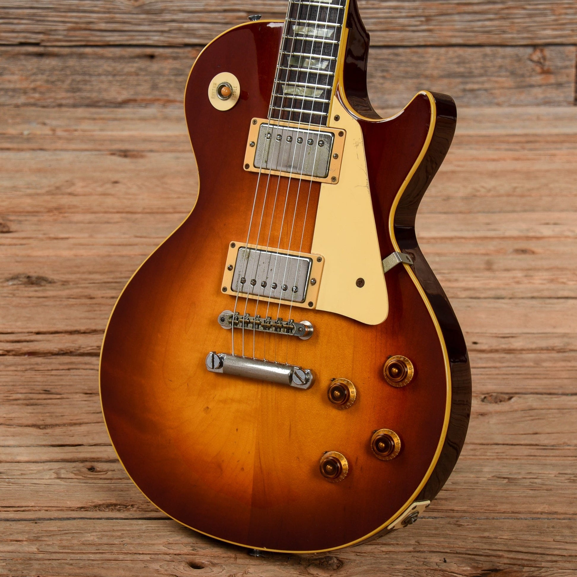 Greco EG700 Sunburst 1982 Electric Guitars / Solid Body