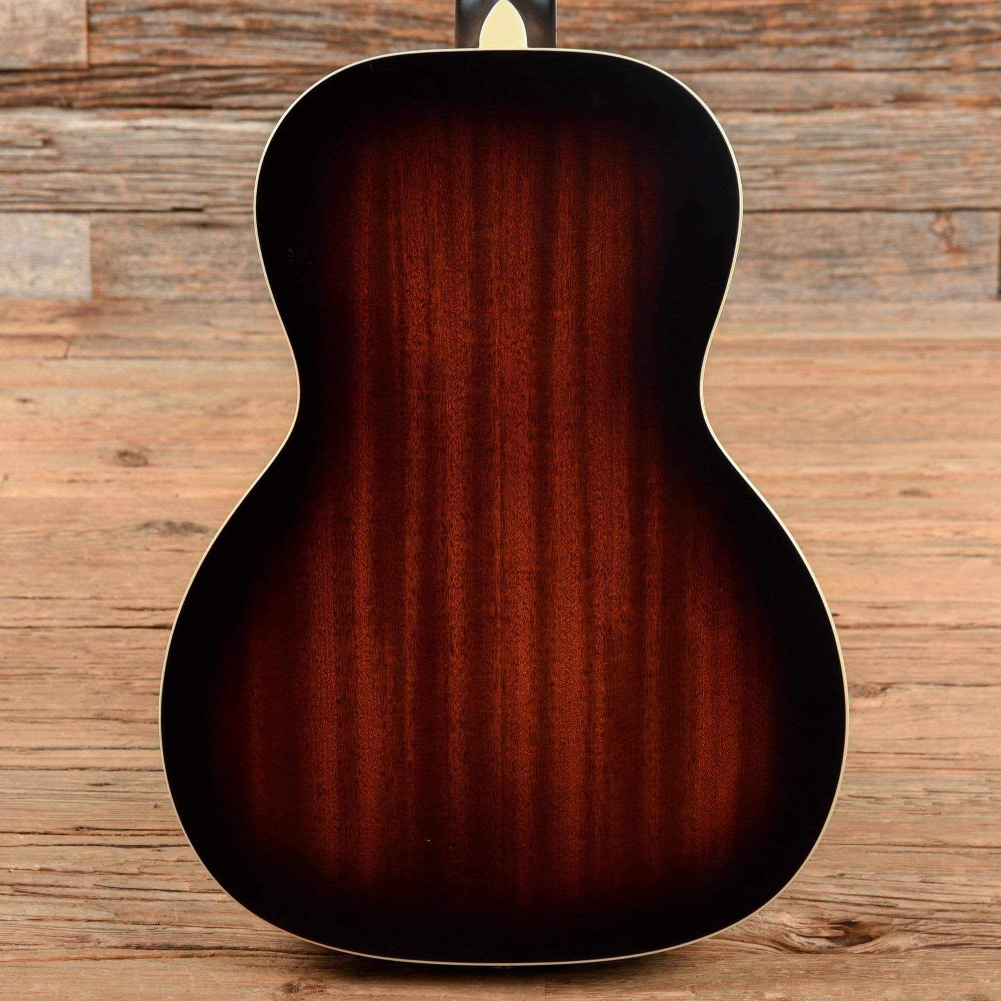 Gretsch G9220 Bobtail Round Neck Mahogany Body 2-Color Sunburst Acoustic/Electric Acoustic Guitars / Built-in Electronics