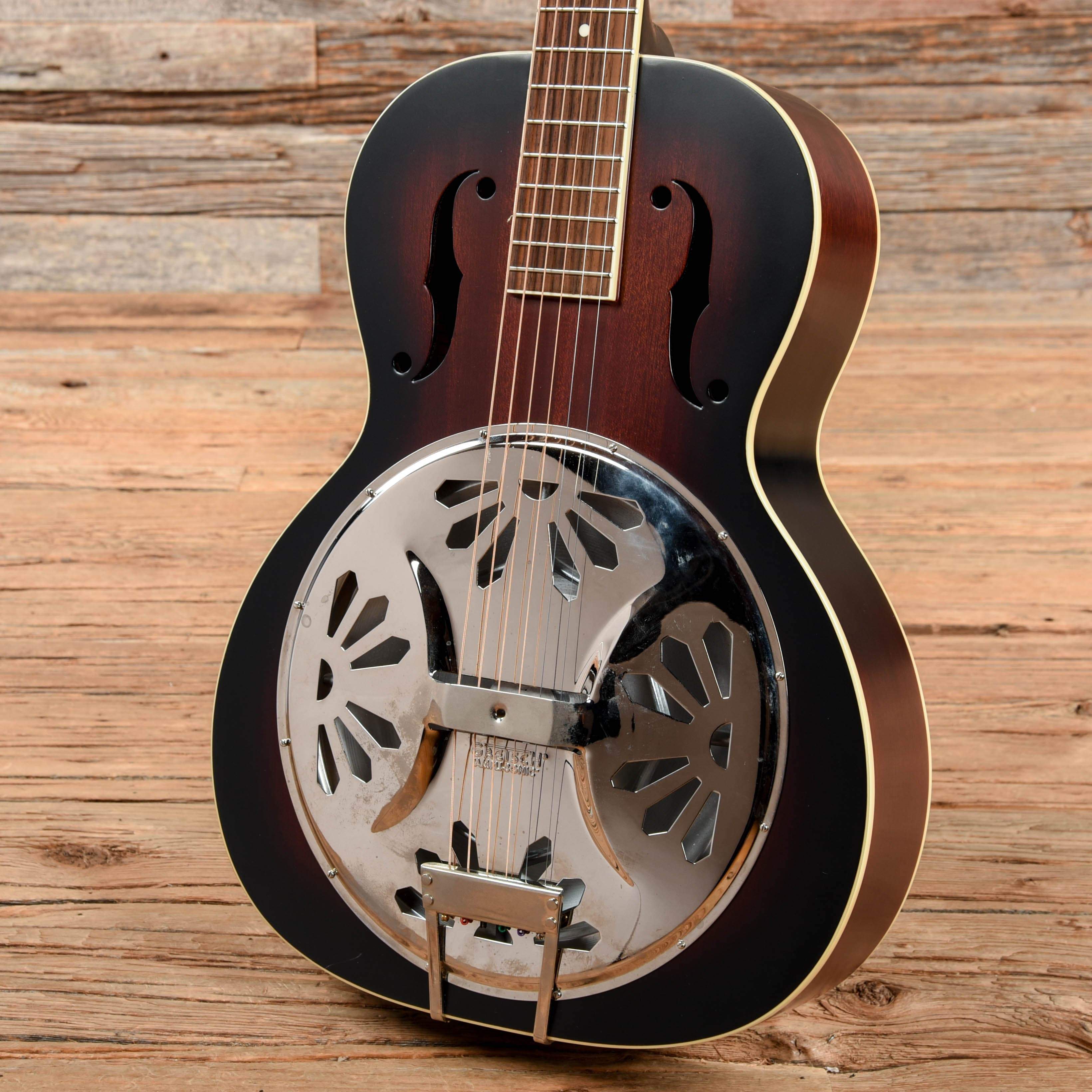 Gretsch G9220 Bobtail Round-Neck Sunburst Acoustic Guitars / Resonator