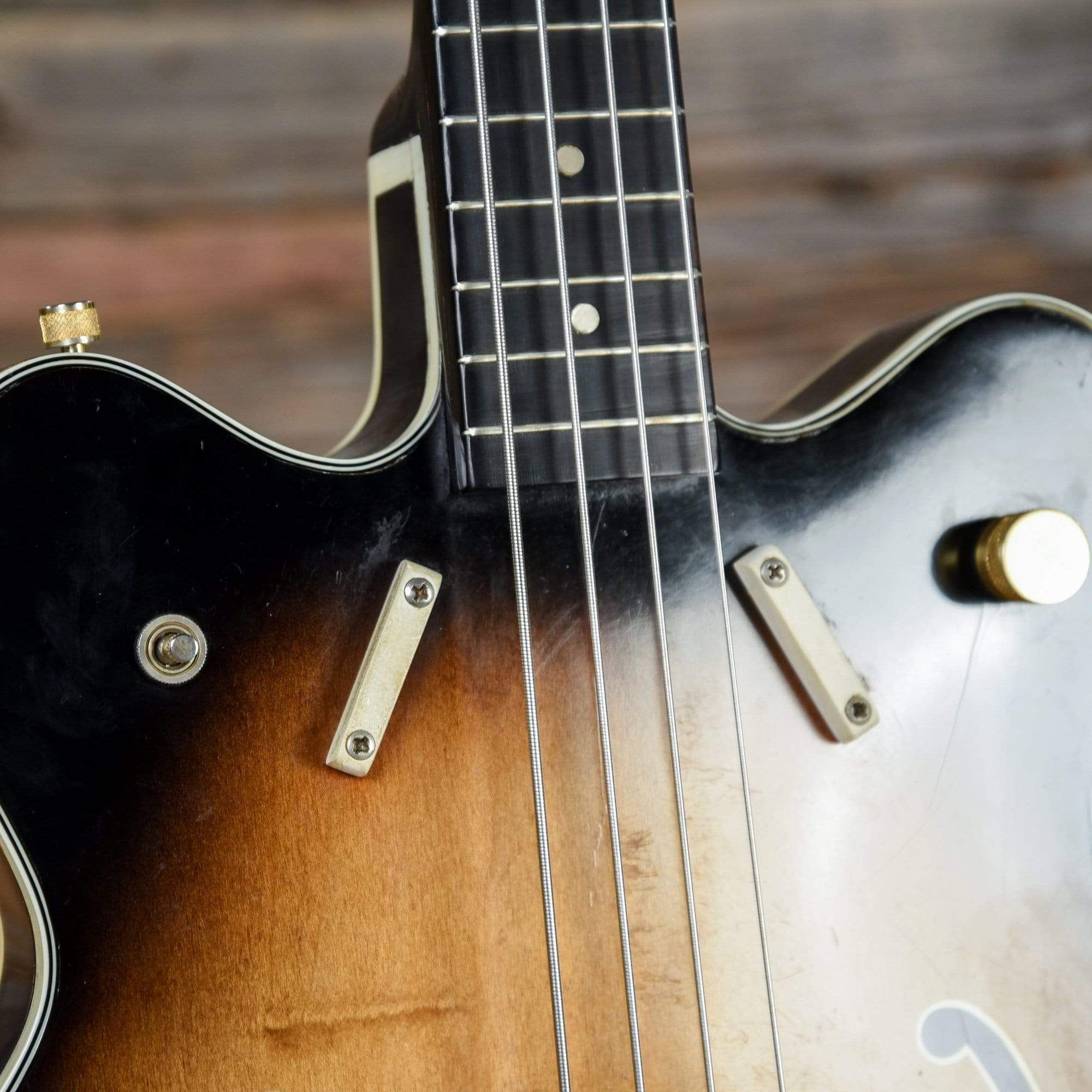 Gretsch  Sunburst 1964 Bass Guitars / 4-String