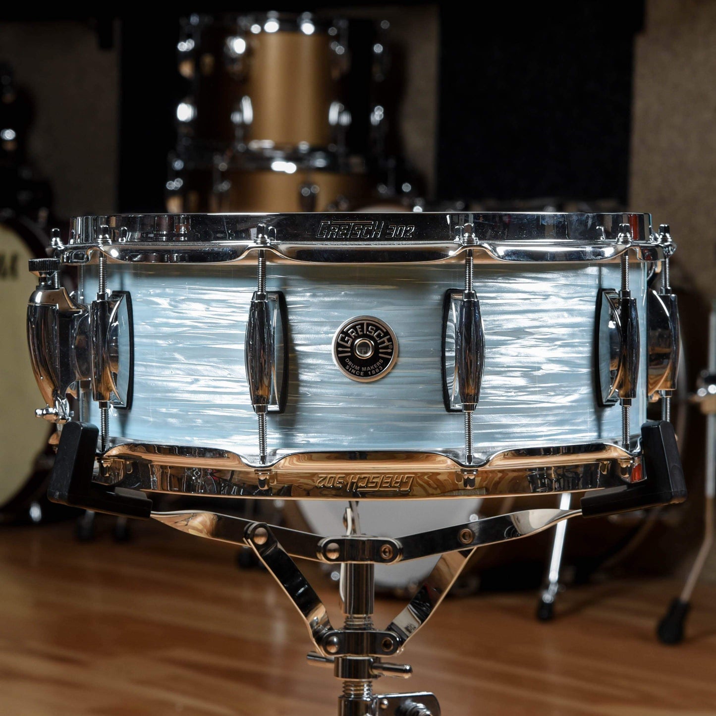 Gretsch Brooklyn 13/16/22/5.5x14 4pc. Drum Kit Vintage Oyster White Drums and Percussion / Acoustic Drums / Full Acoustic Kits