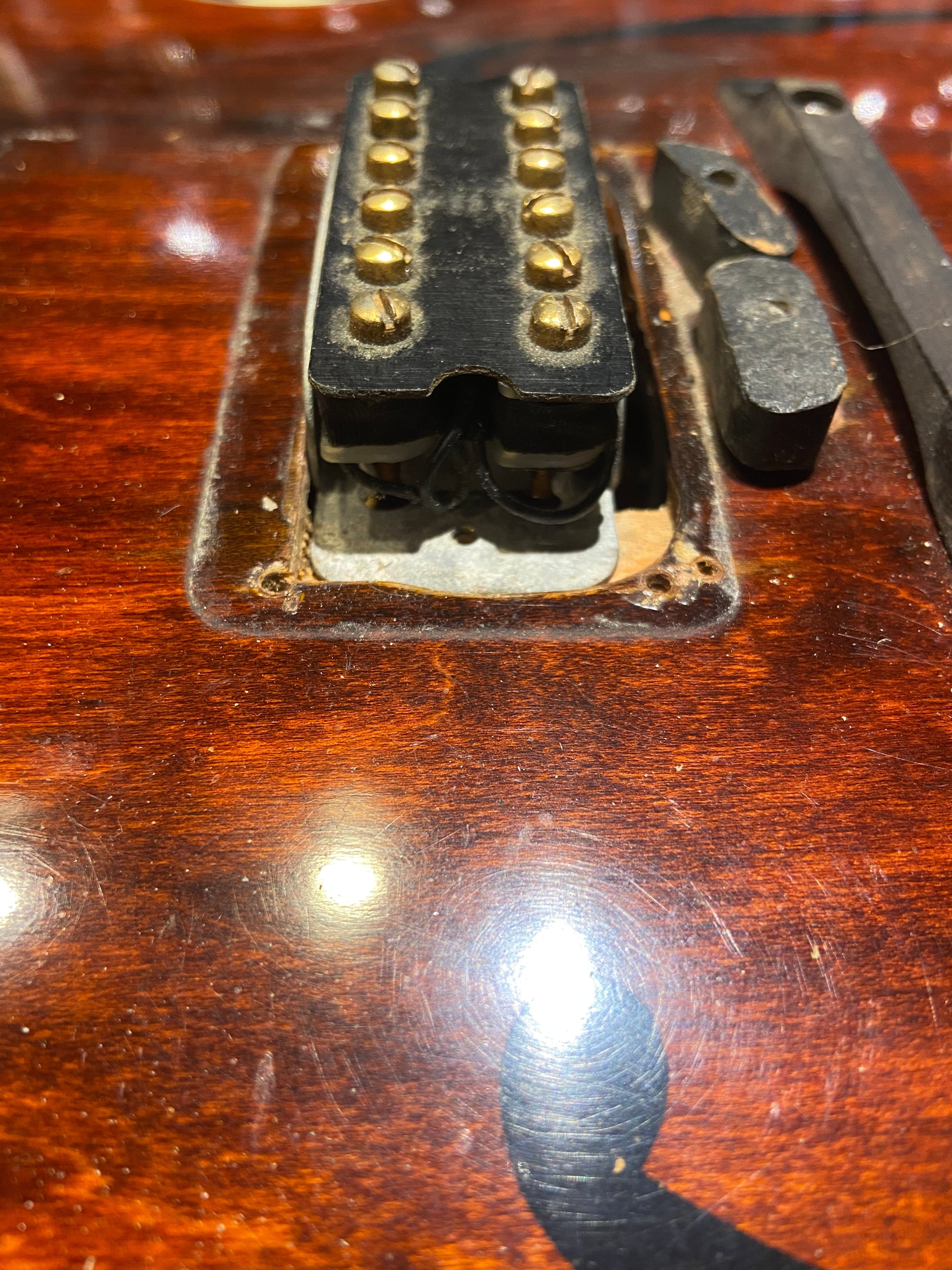 Gretsch 6122 Chet Atkins Country Gentleman Walnut 1963 Electric Guitars / Hollow Body