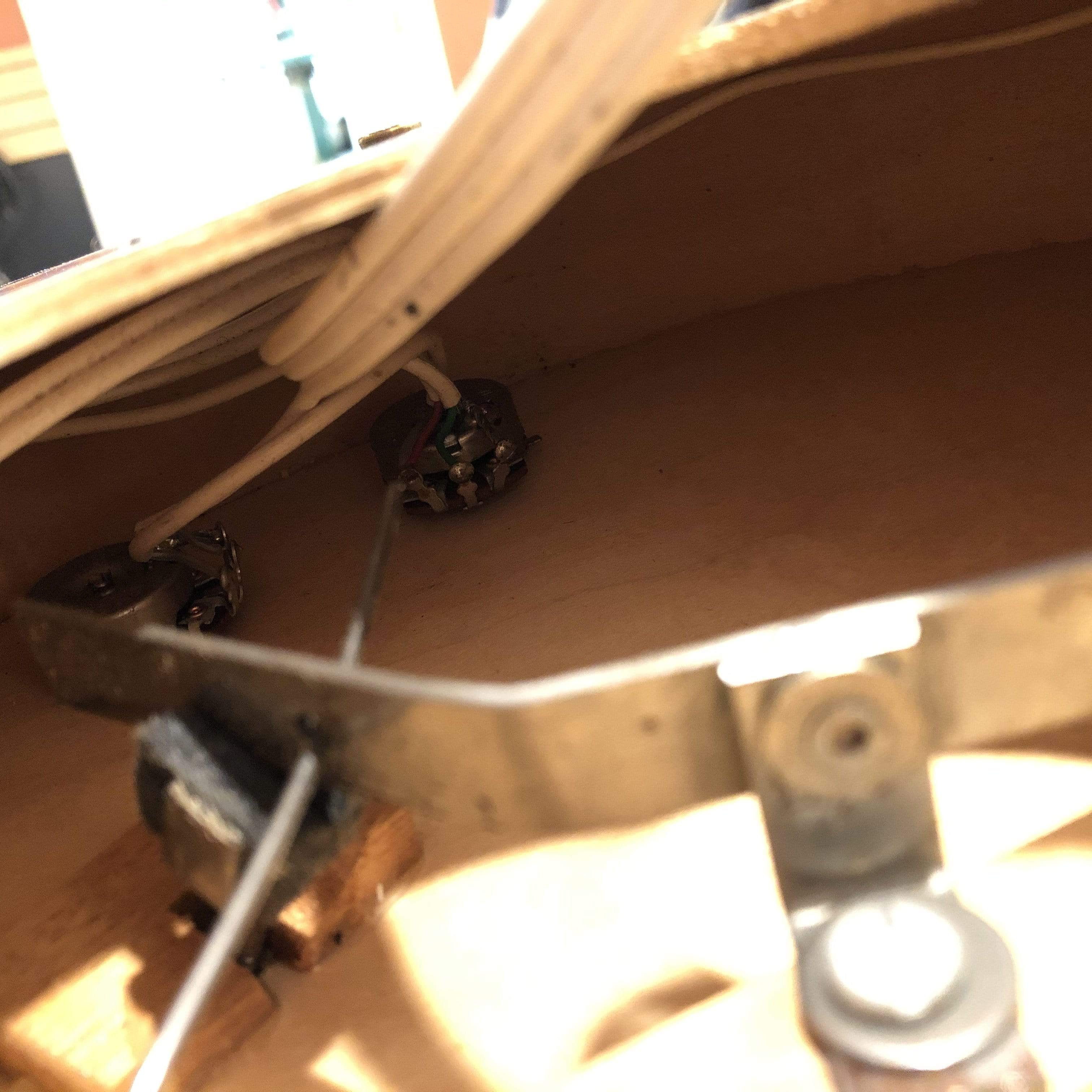 Gretsch 6122 Chet Atkins Country Gentleman Walnut 1966 Electric Guitars / Hollow Body