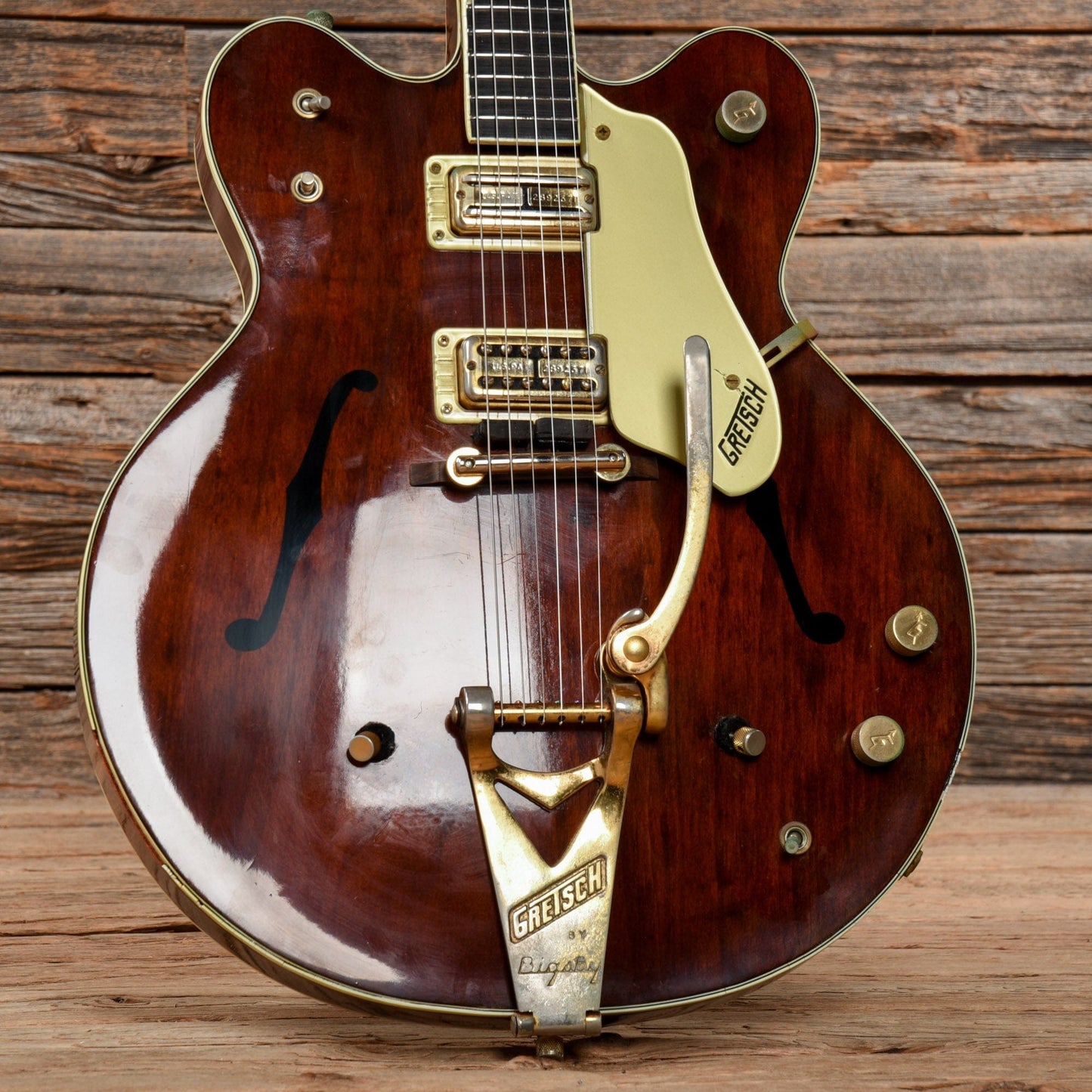 Gretsch 6122 Chet Atkins Country Gentleman Walnut 1966 Electric Guitars / Hollow Body