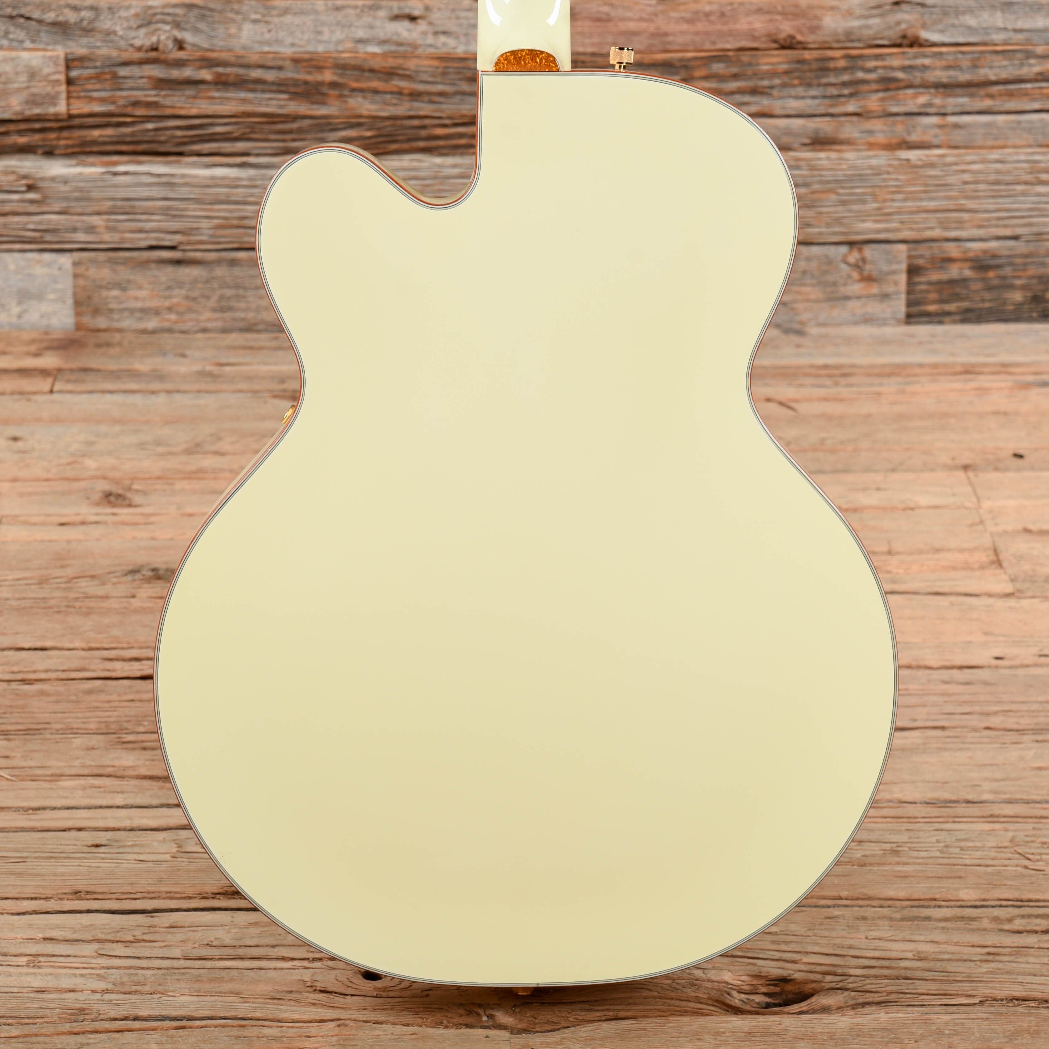 Gretsch G6136T-59 Vintage Select '59 Falcon with Bigsby White Electric Guitars / Hollow Body