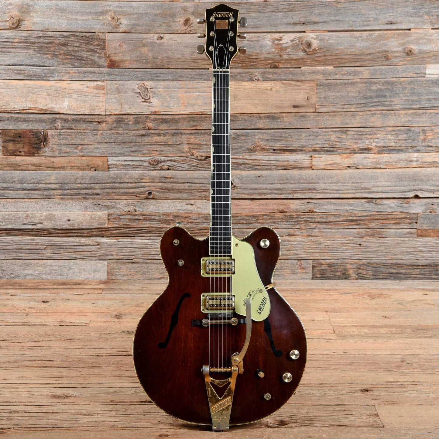 Gretsch 6122 Chet Atkins Country Gentleman Walnut 1968 Electric Guitars / Semi-Hollow
