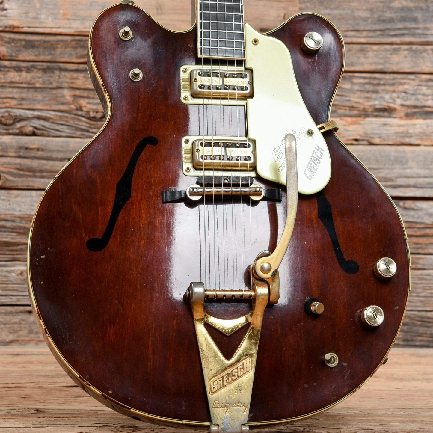 Gretsch 6122 Chet Atkins Country Gentleman Walnut 1968 Electric Guitars / Semi-Hollow
