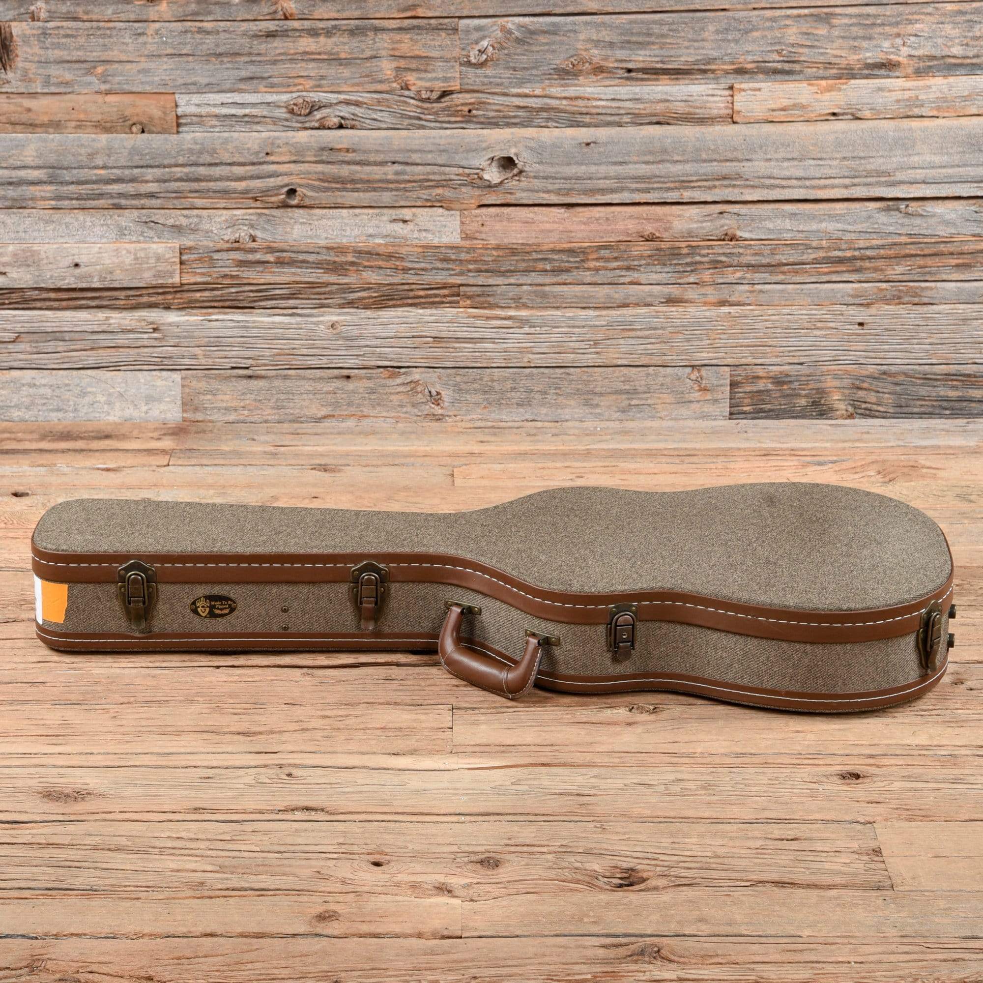 Guild GADM-20 Concert Natural 2010 Acoustic Guitars / Concert