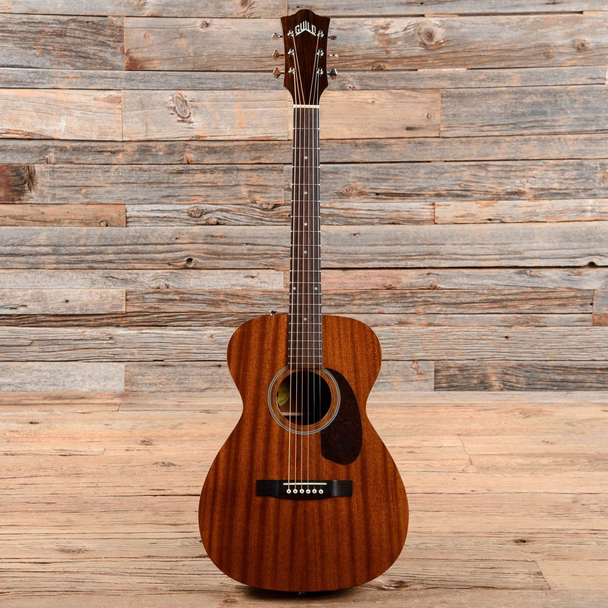 Guild GADM-20 Concert Natural 2010 Acoustic Guitars / Concert