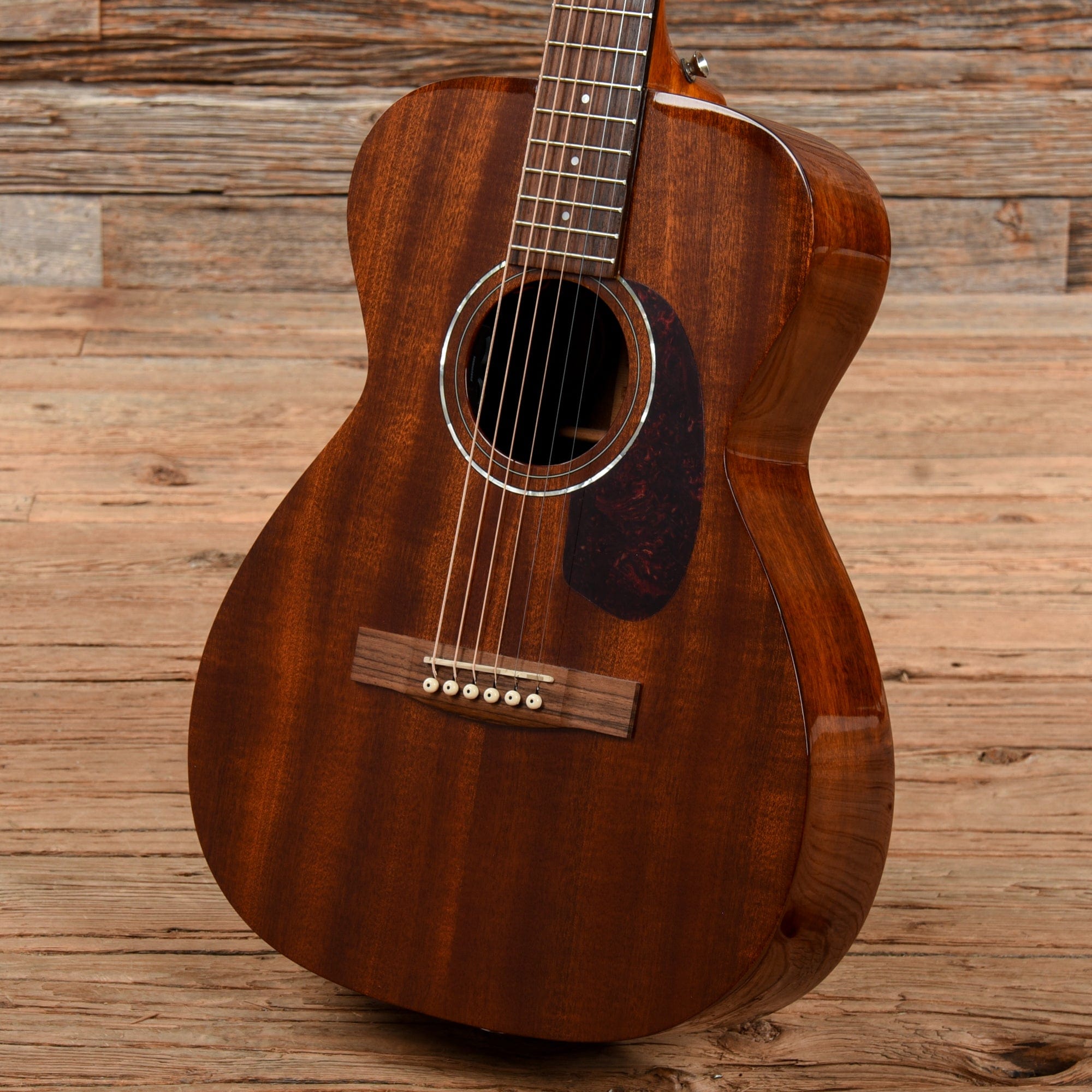 Guild M-120E Natural Acoustic Guitars / Concert
