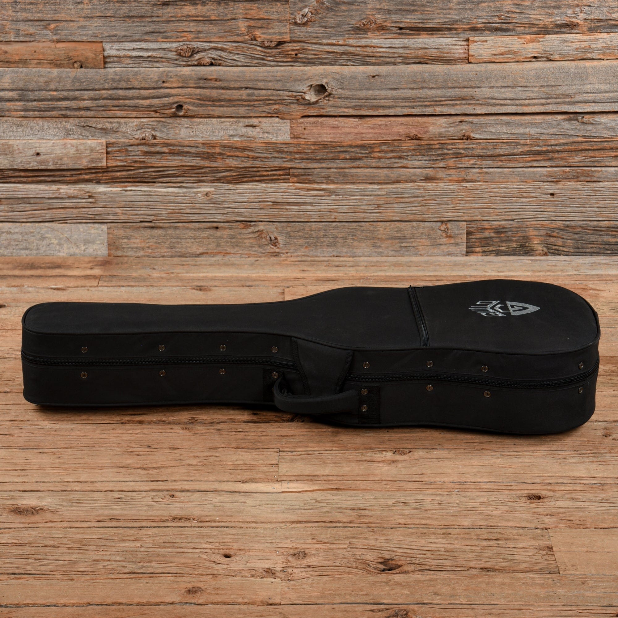 Guild M-120E Natural Acoustic Guitars / Concert