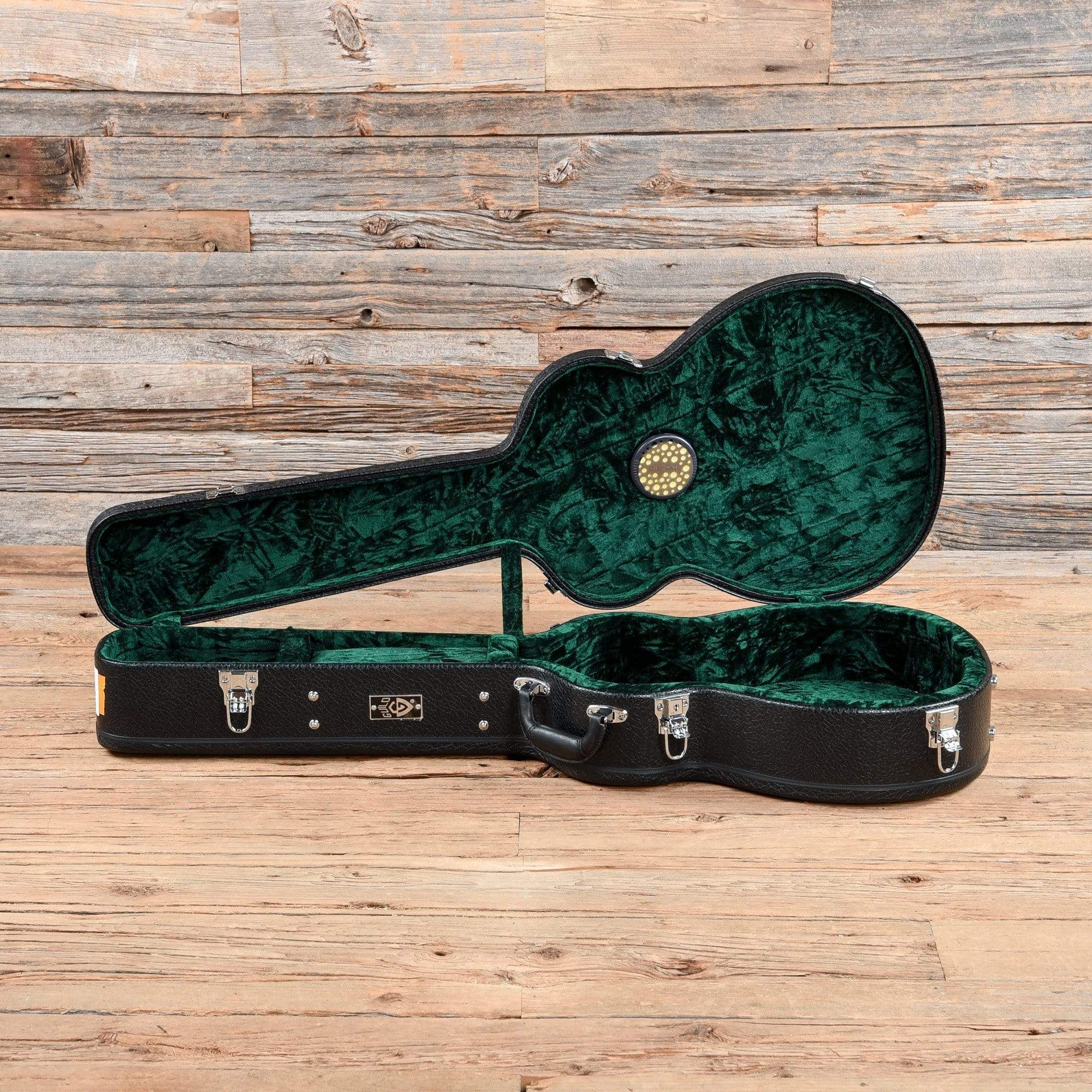 Guild M-20 Natural Acoustic Guitars / Concert