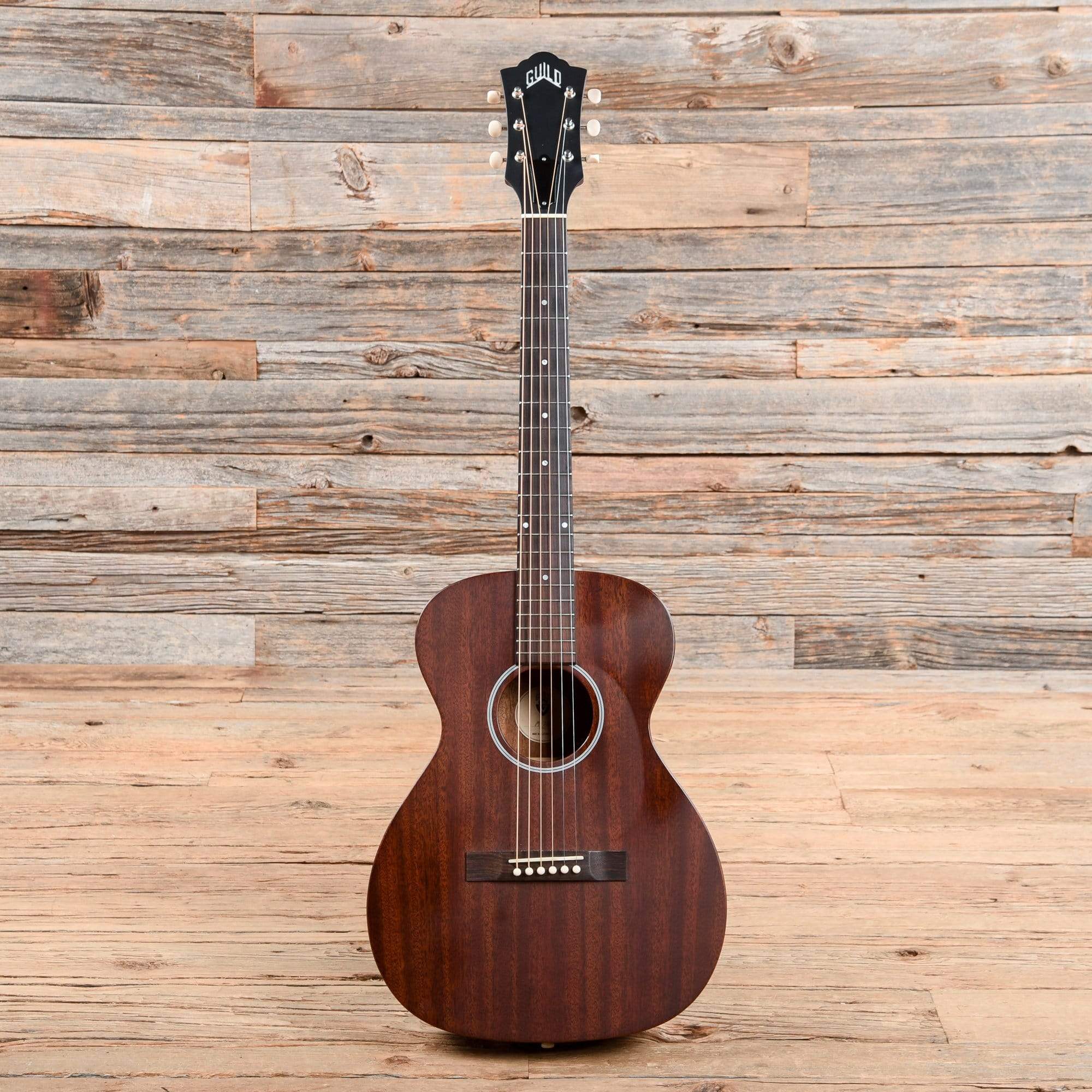 Guild M-20 Natural Acoustic Guitars / Concert