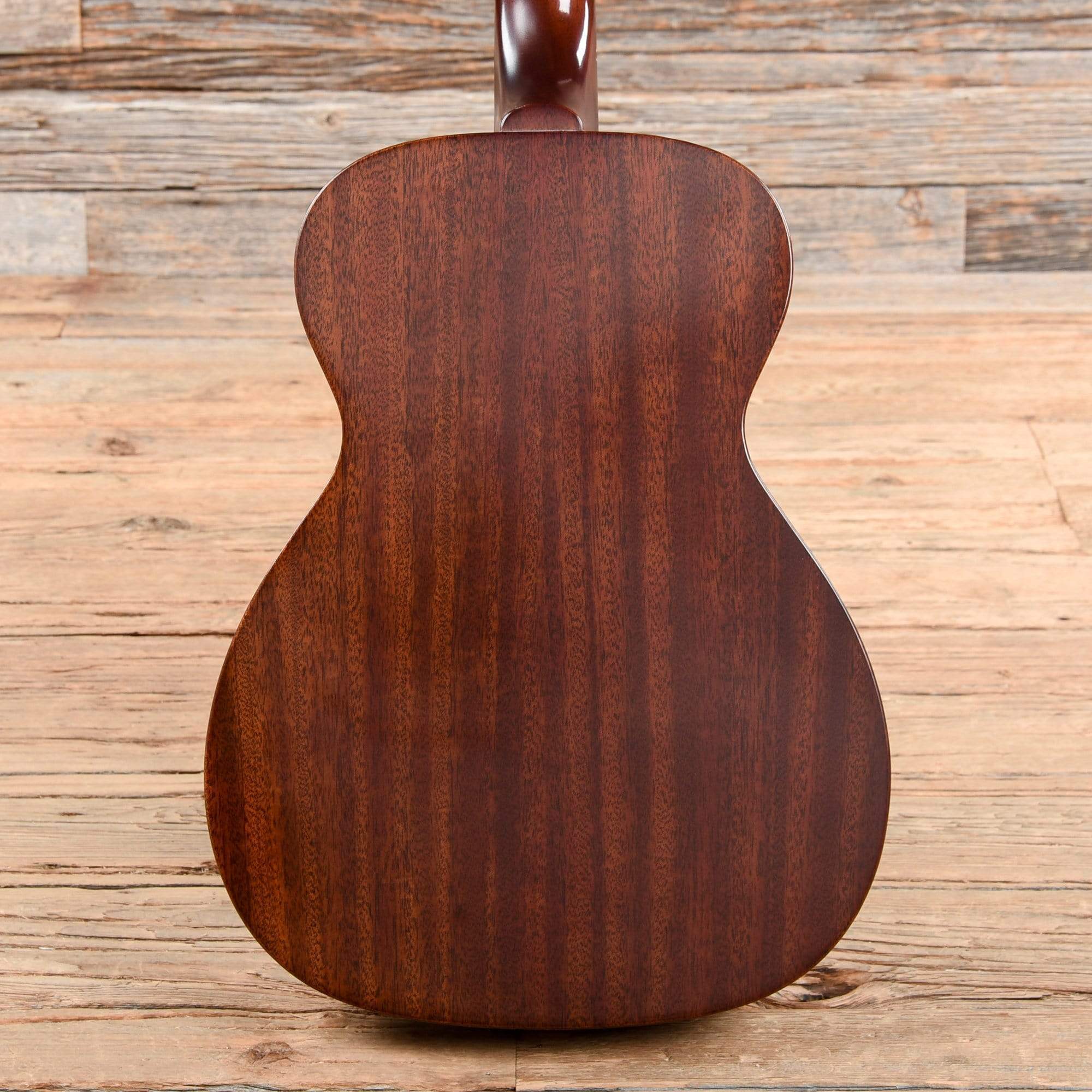 Guild M-20 Natural Acoustic Guitars / Concert