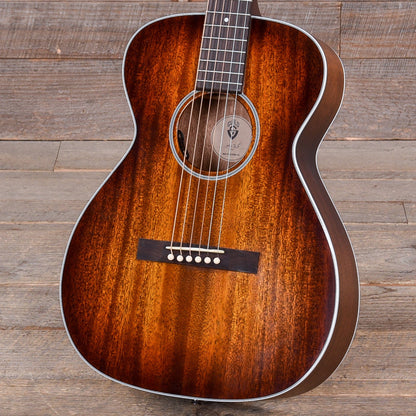 Guild M25E CAB Natural Acoustic Guitars / Concert