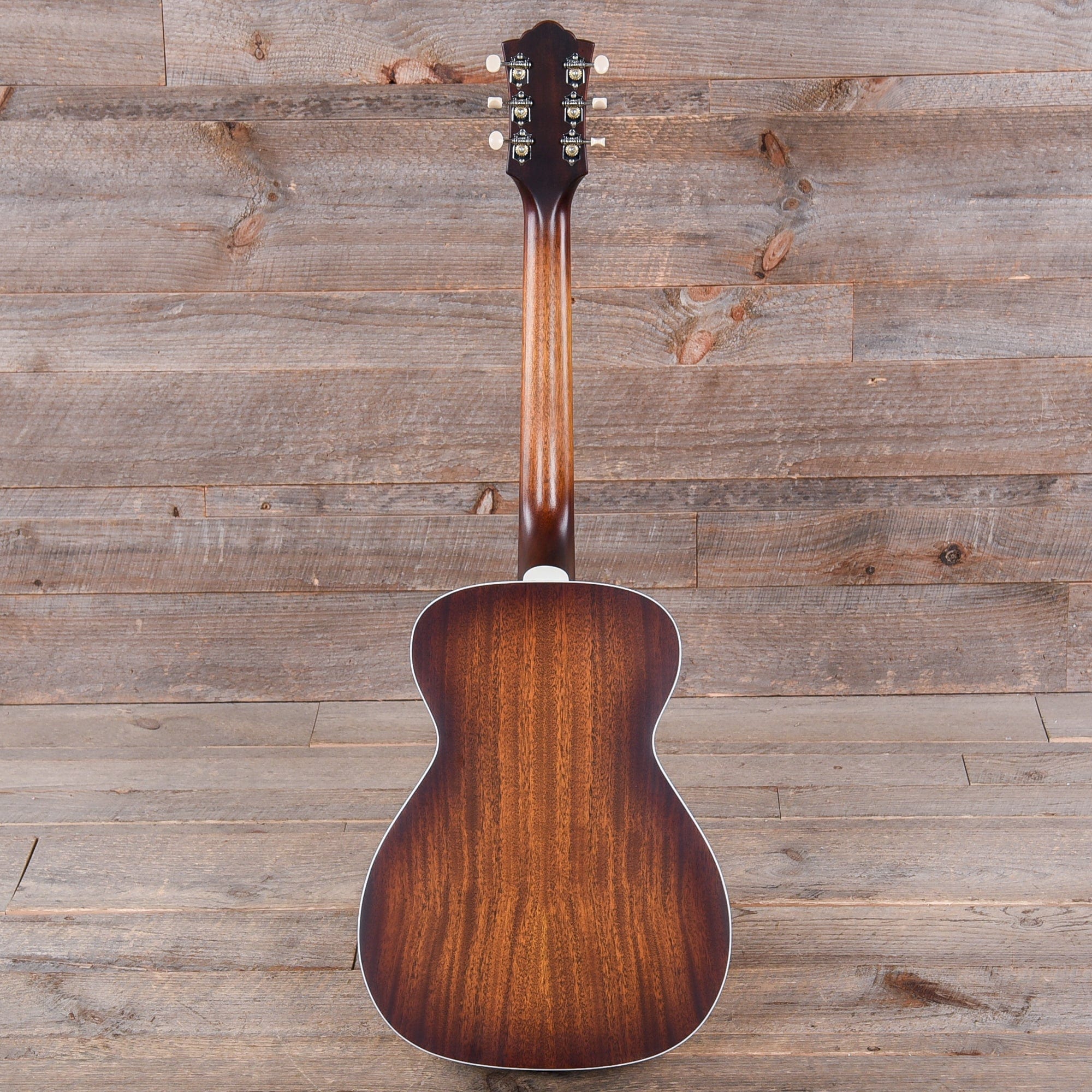Guild M25E CAB Natural Acoustic Guitars / Concert