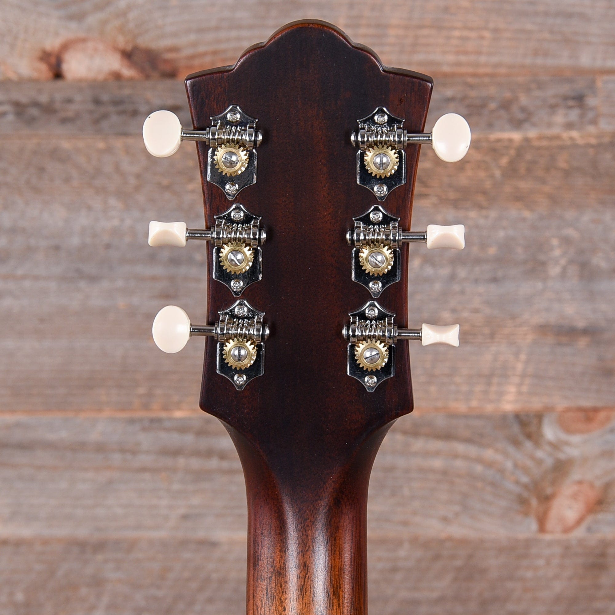 Guild M25E CAB Natural Acoustic Guitars / Concert