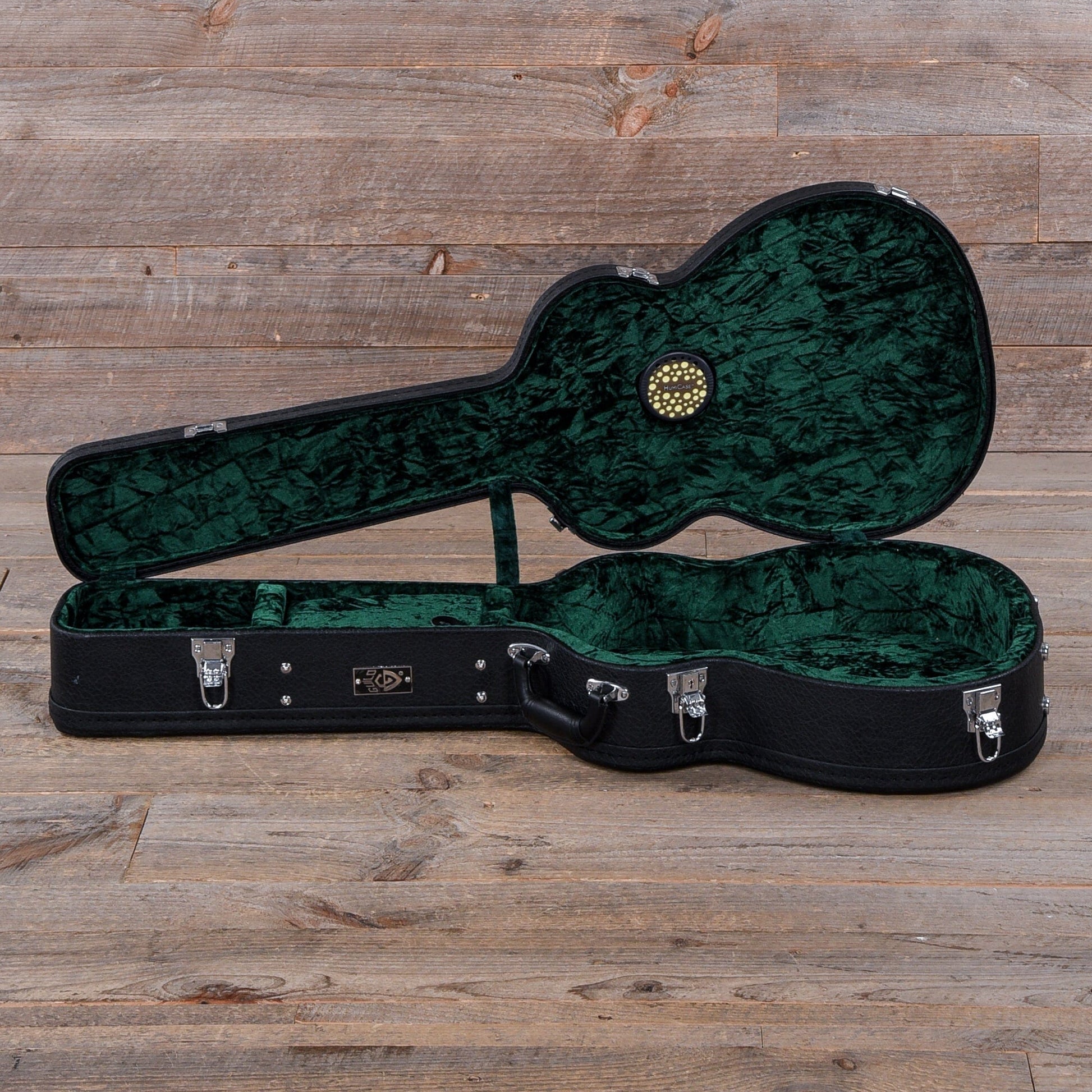 Guild M25E CAB Natural Acoustic Guitars / Concert