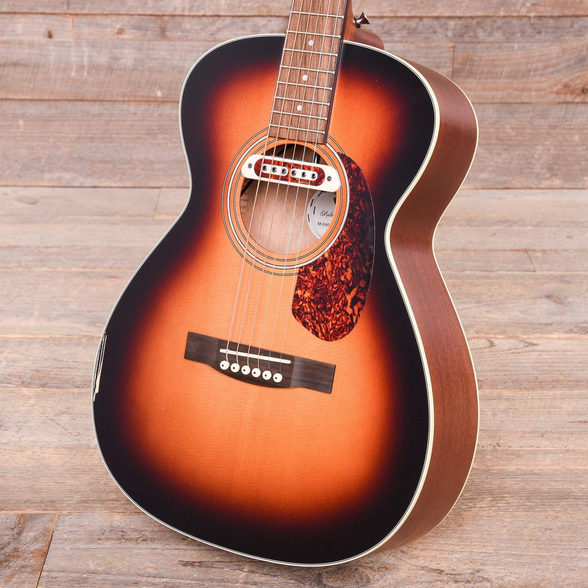 Guild Westerly M-240E Troubadour Vintage Sunburst Satin Acoustic Guitars / Concert