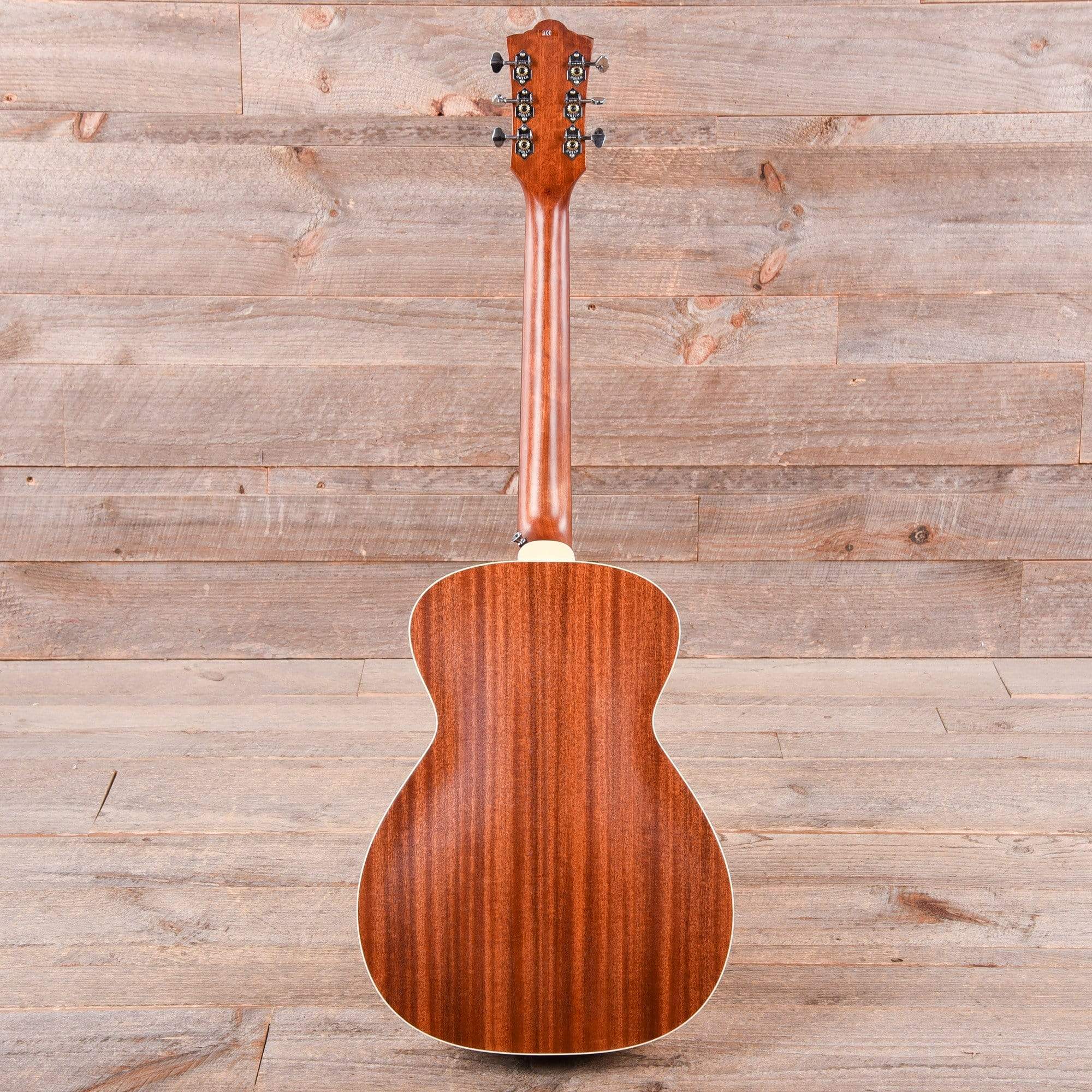 Guild Westerly M-240E Troubadour Vintage Sunburst Satin Acoustic Guitars / Concert