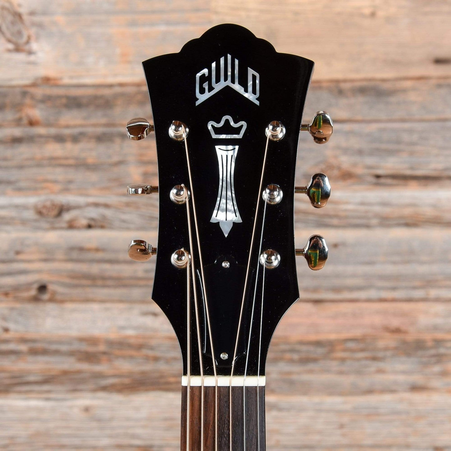 Guild D-40 Traditional Antique Sunburst Acoustic Guitars / Dreadnought