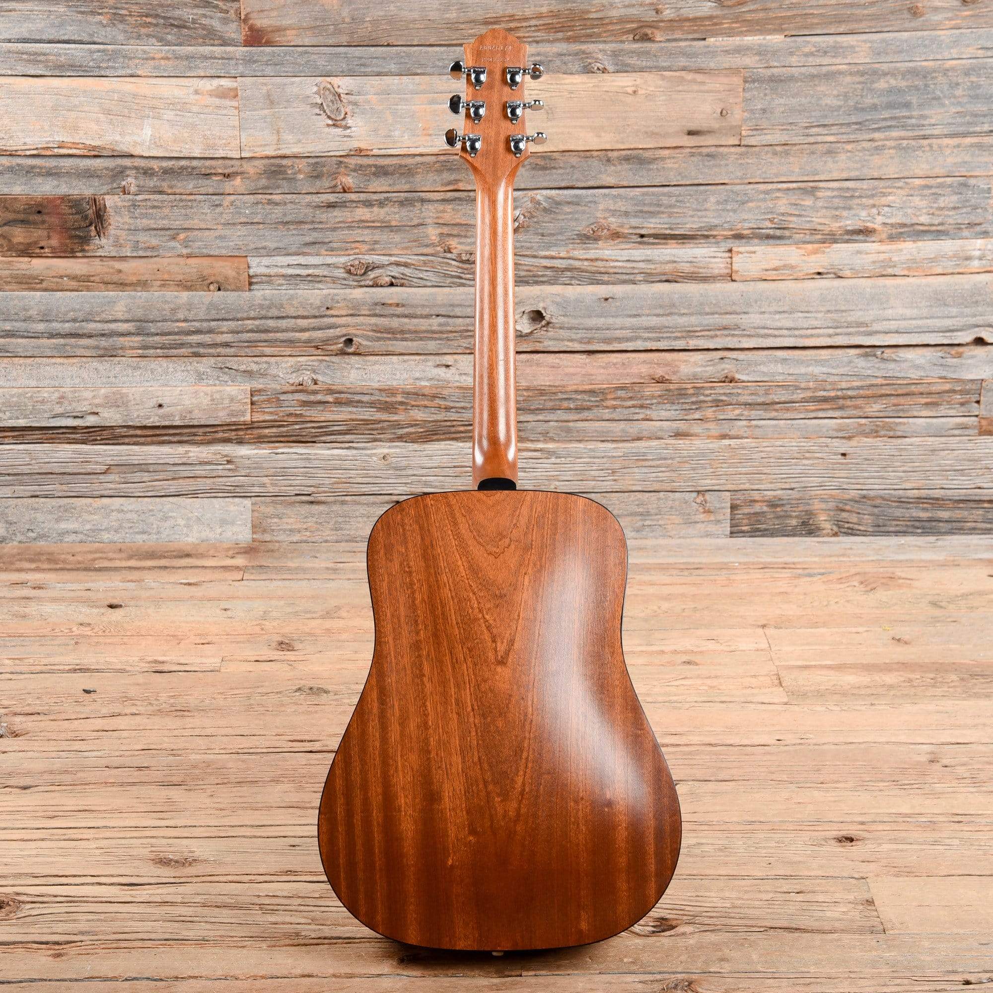 Guild D4 Natural Acoustic Guitars / Dreadnought