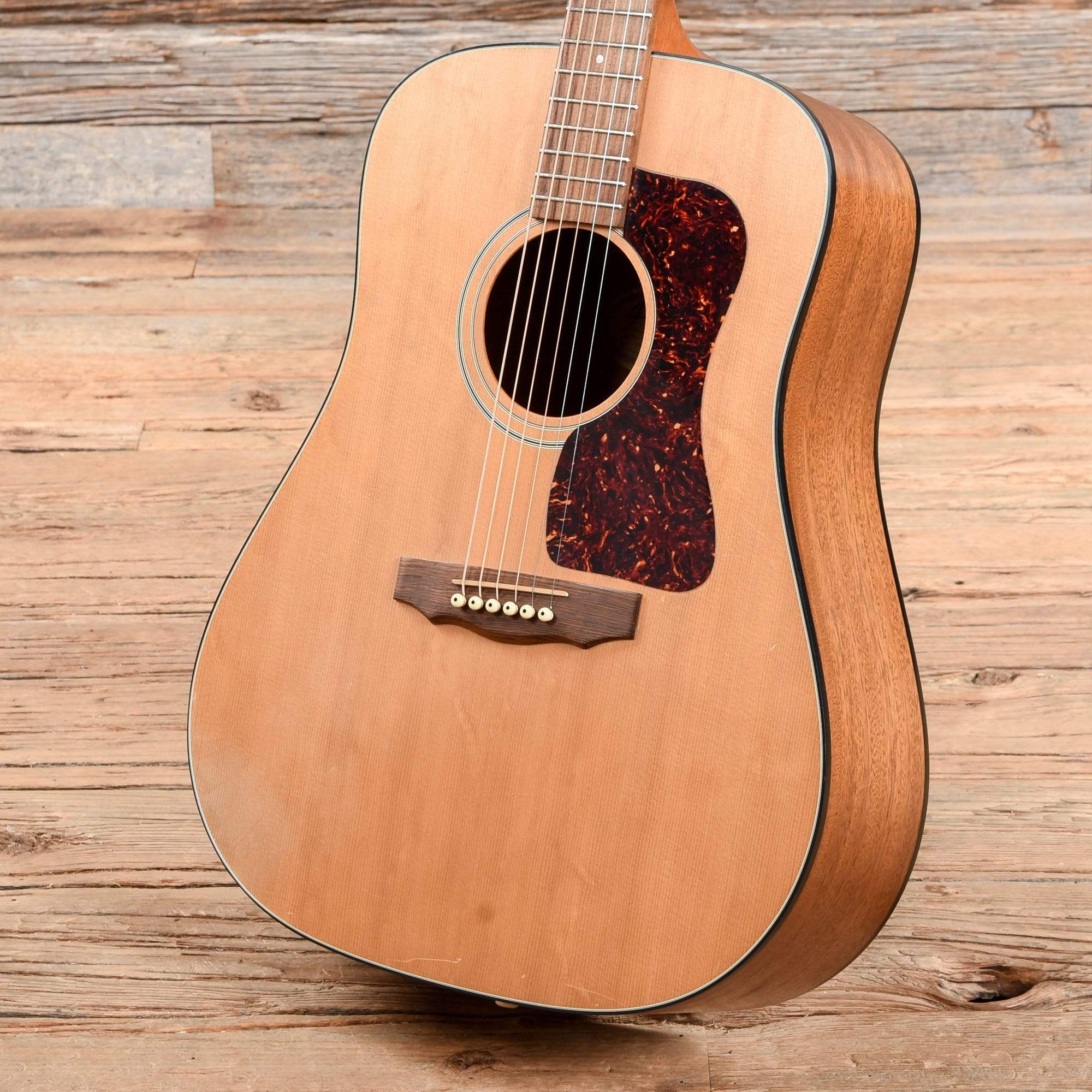 Guild D4 Natural Acoustic Guitars / Dreadnought
